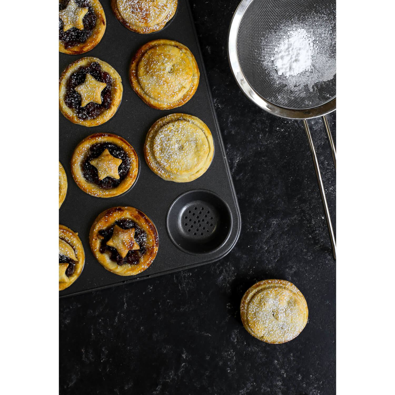 Masterclass Non-Stick Shallow Tin - 12 Hole - Image 5
