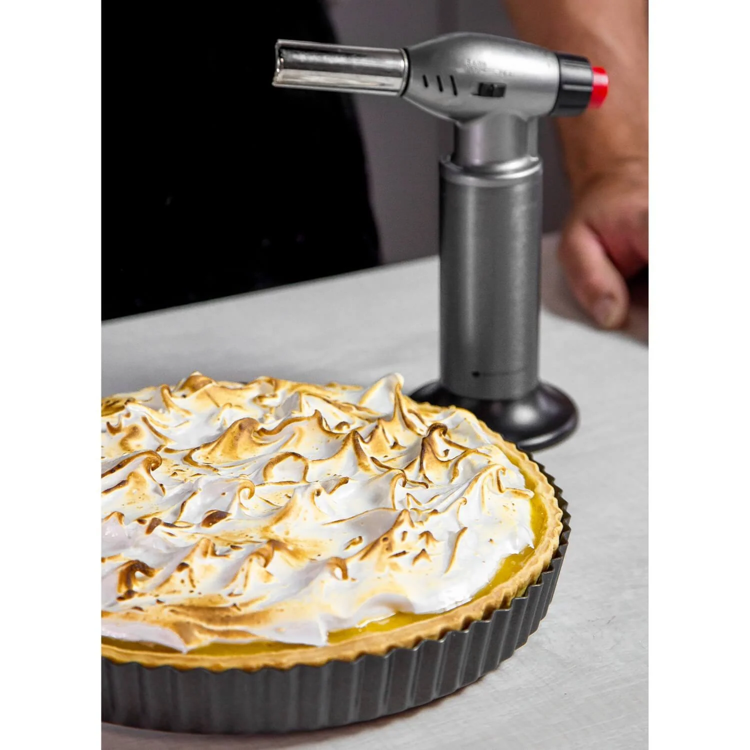 Masterclass Non-Stick Loose Base Round Fluted Flan Tin - 18cm - Image 7