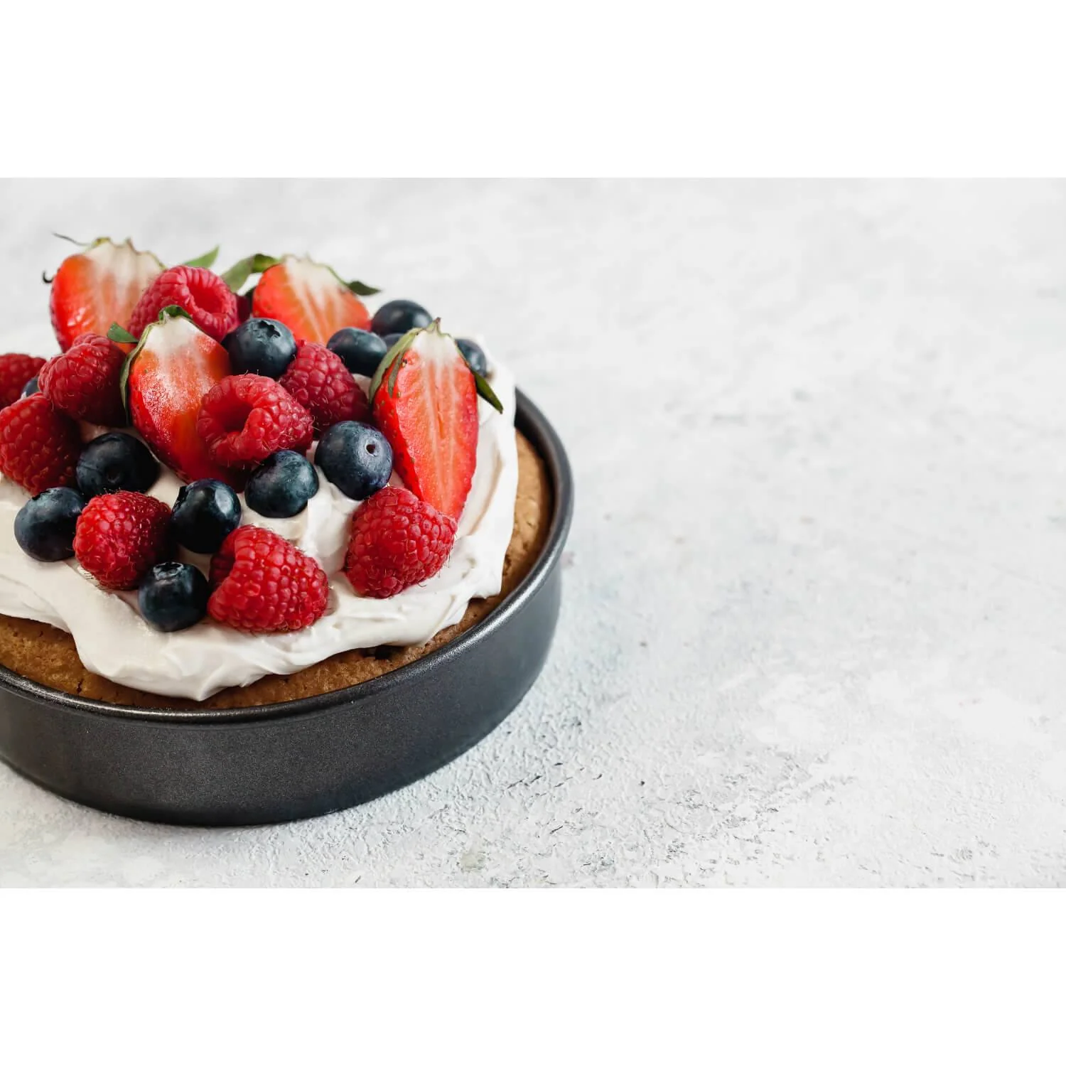 Masterclass Non-Stick Loose Base Round Cake Tin - 20cm - Image 3