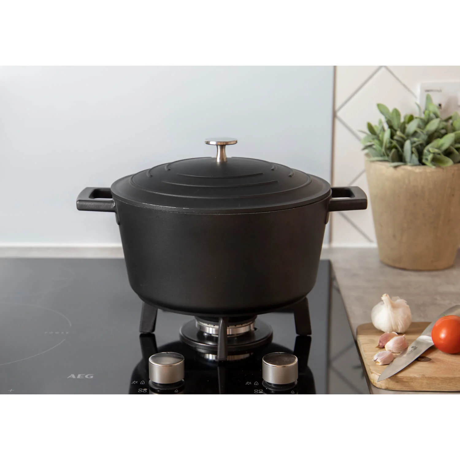 Masterclass Cast Aluminium 24cm Lightweight Round Casserole Dish - Black - Image 6