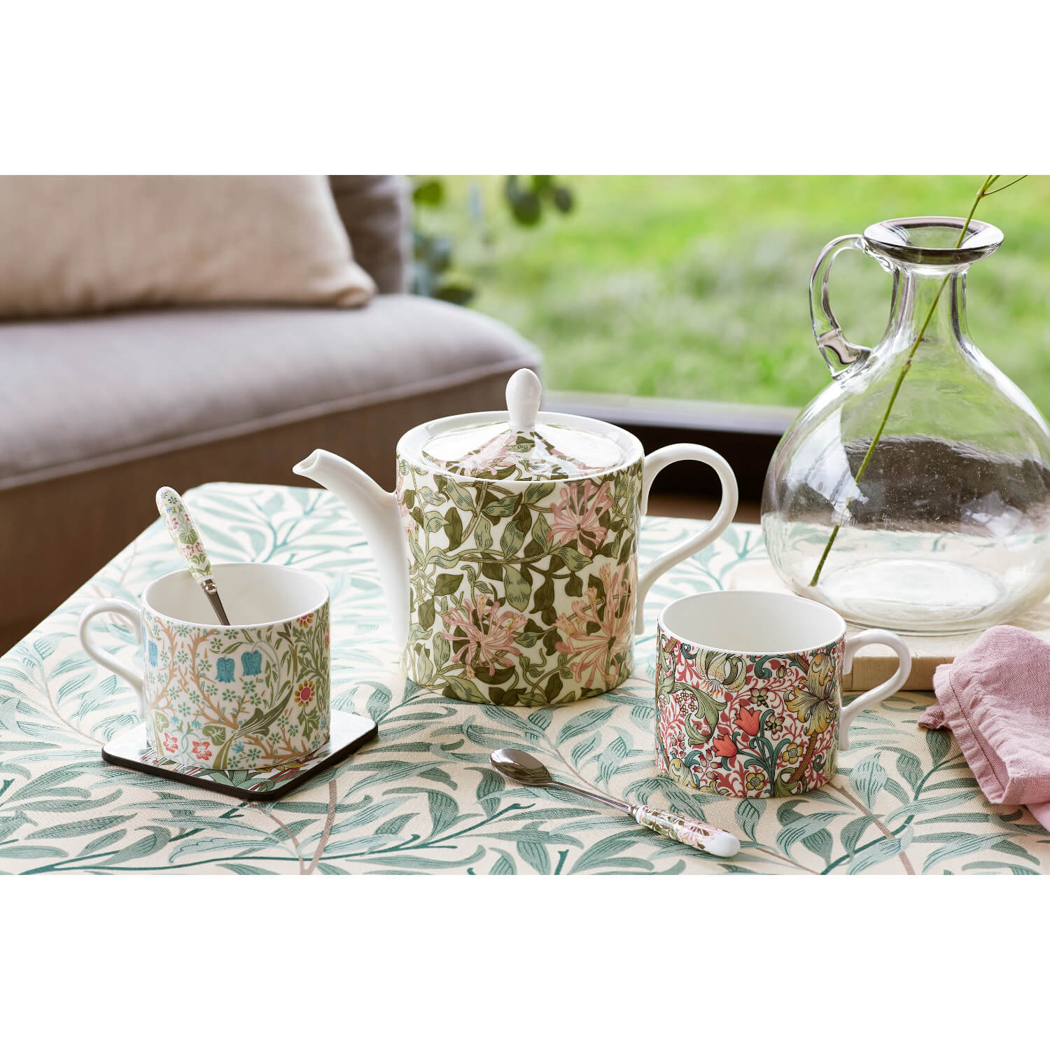 Morris & Co 4 Cup Porcelain Teapot - Honeysuckle - Image 6