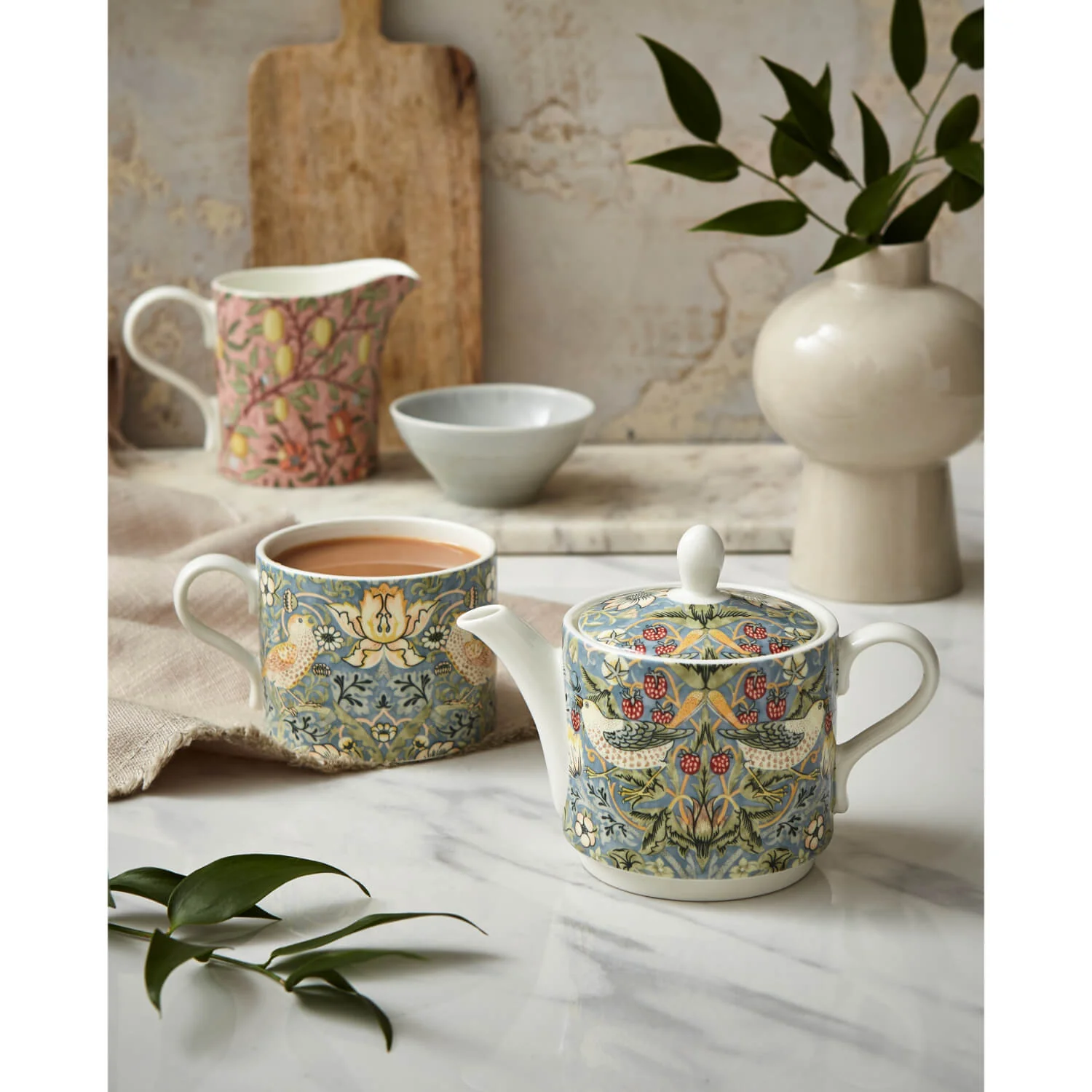 Morris & Co Porcelain Tea For One - Strawberry Thief - Image 5