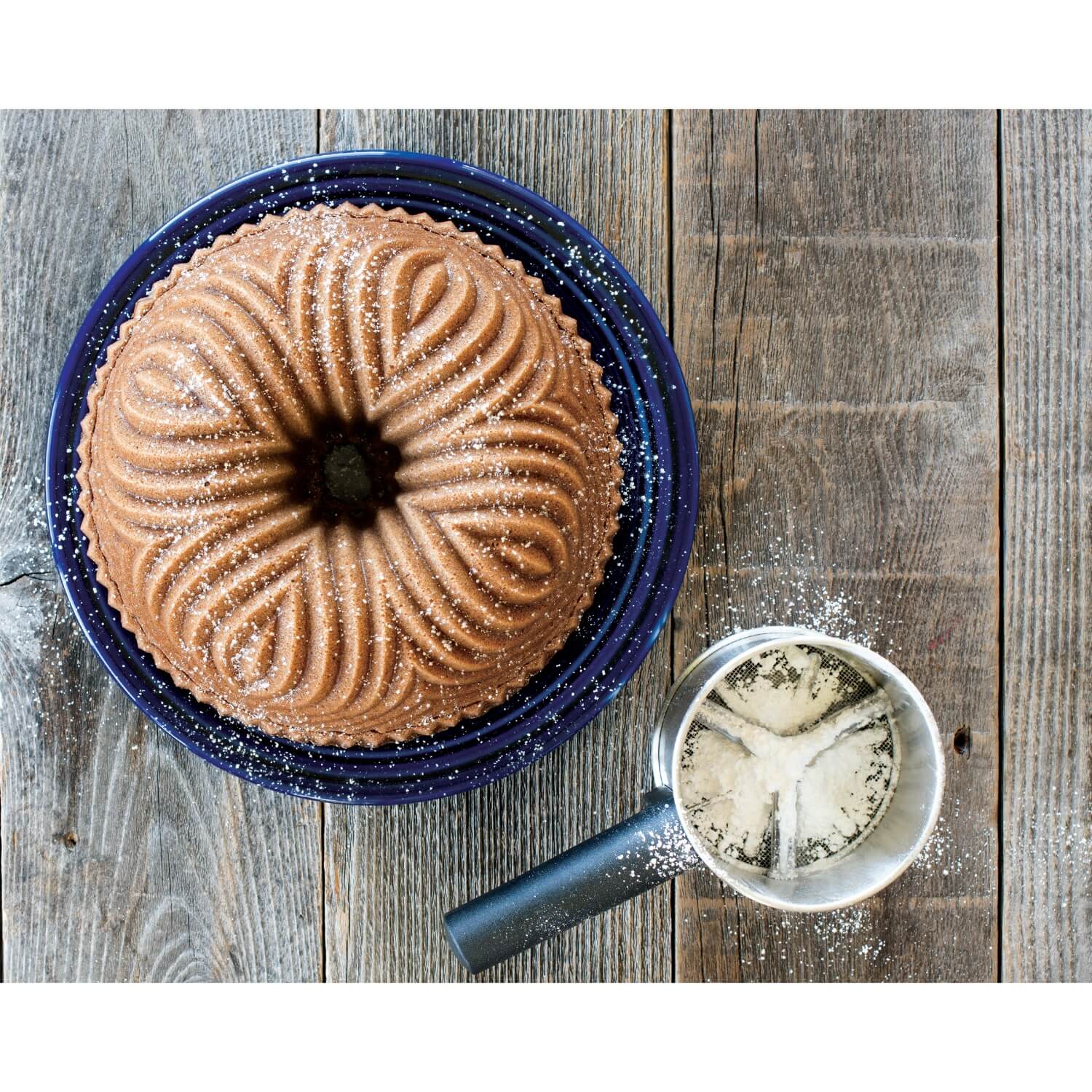Nordic Ware Bavaria Bundt Pan - Graphite - Image 5