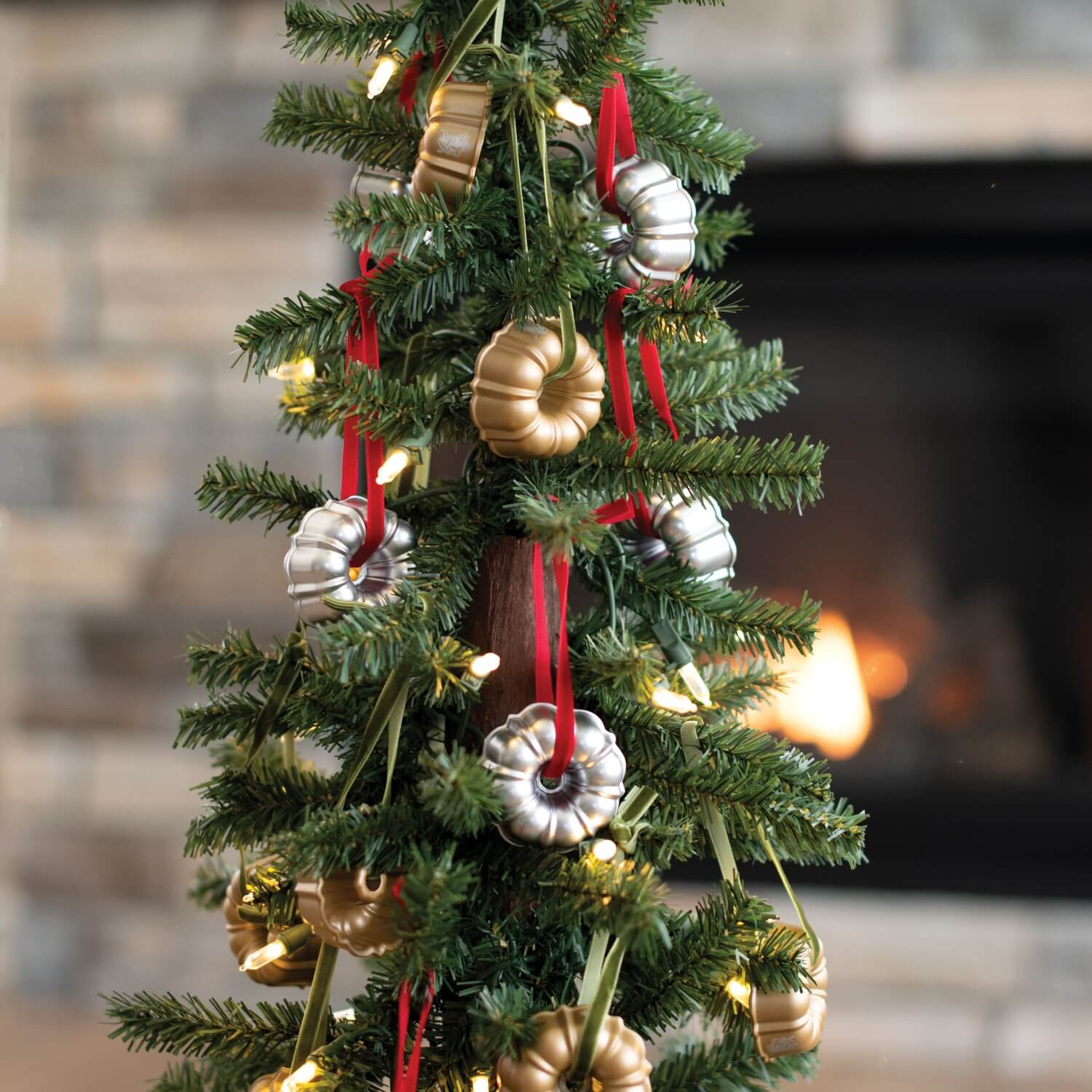 Nordic Ware Bundt Tree Ornament - Assorted - Image 5