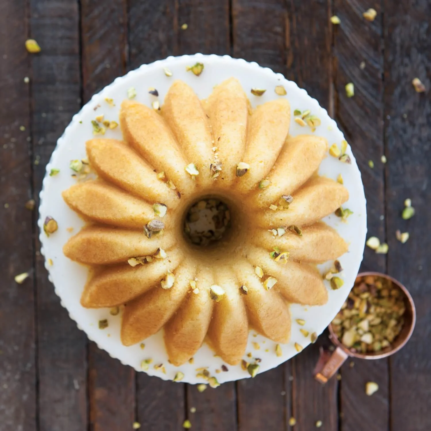 Nordic Ware Fluted Bundt Pan - Gold - Image 6