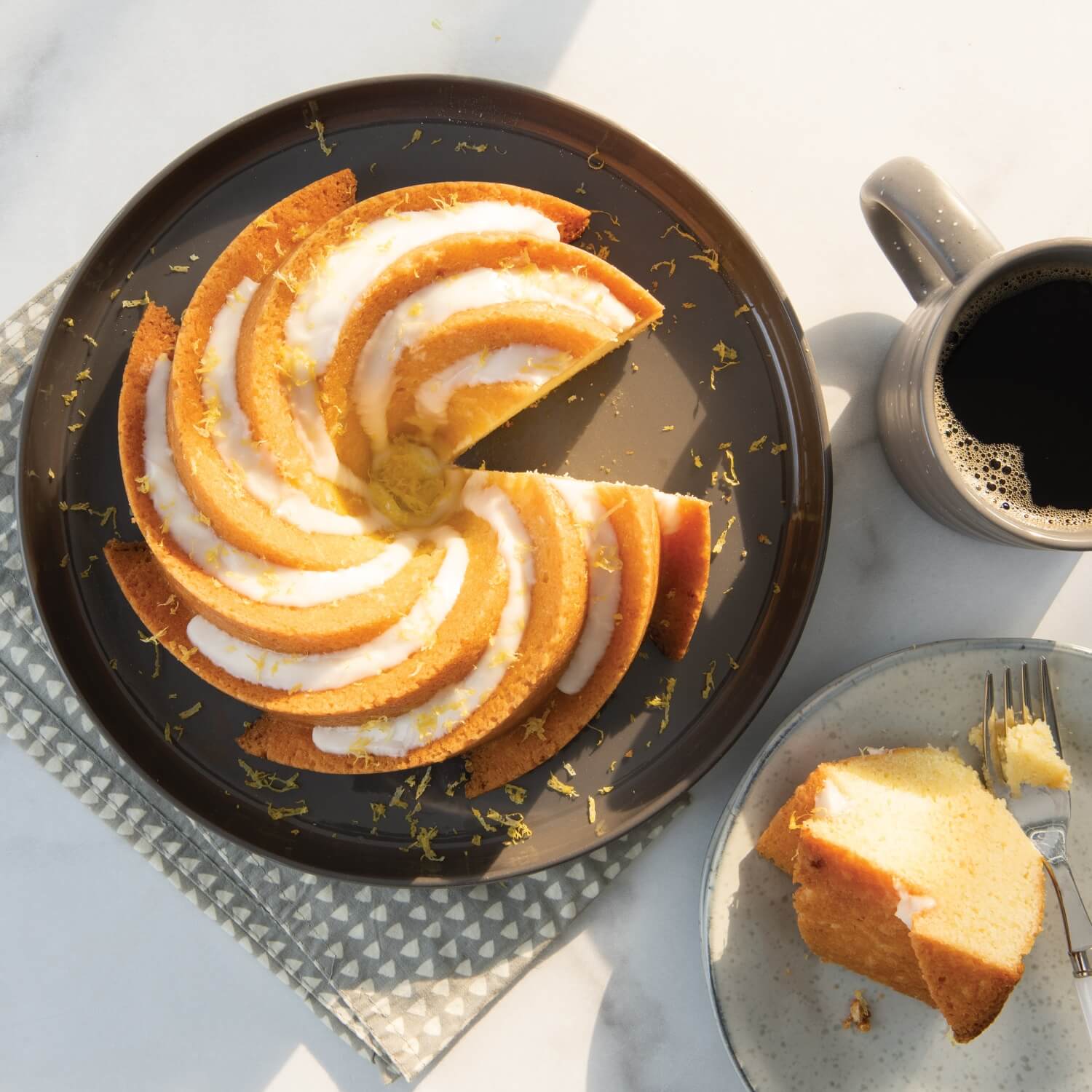 Nordic Ware Heritage 6-Cup Bundt Pan - Gold - Image 5