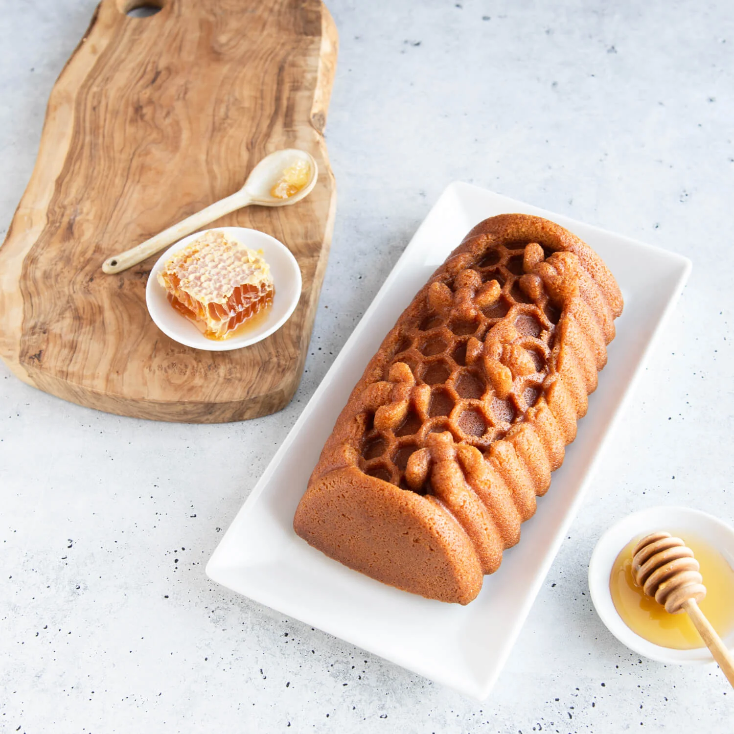 Nordic Ware 6-Cup Honey Hive Loaf Pan - Toffee - Image 3