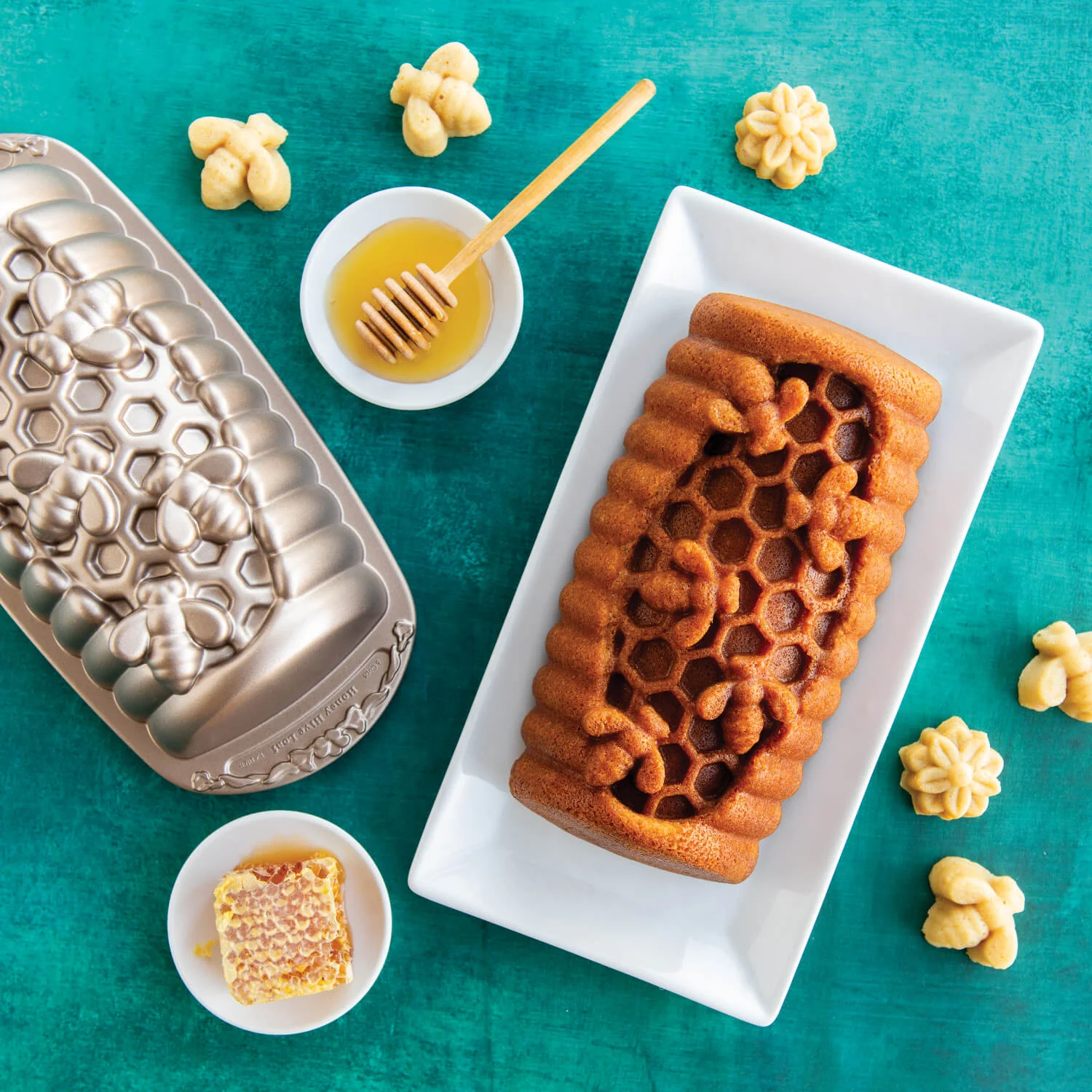 Nordic Ware 6-Cup Honey Hive Loaf Pan - Toffee - Image 4