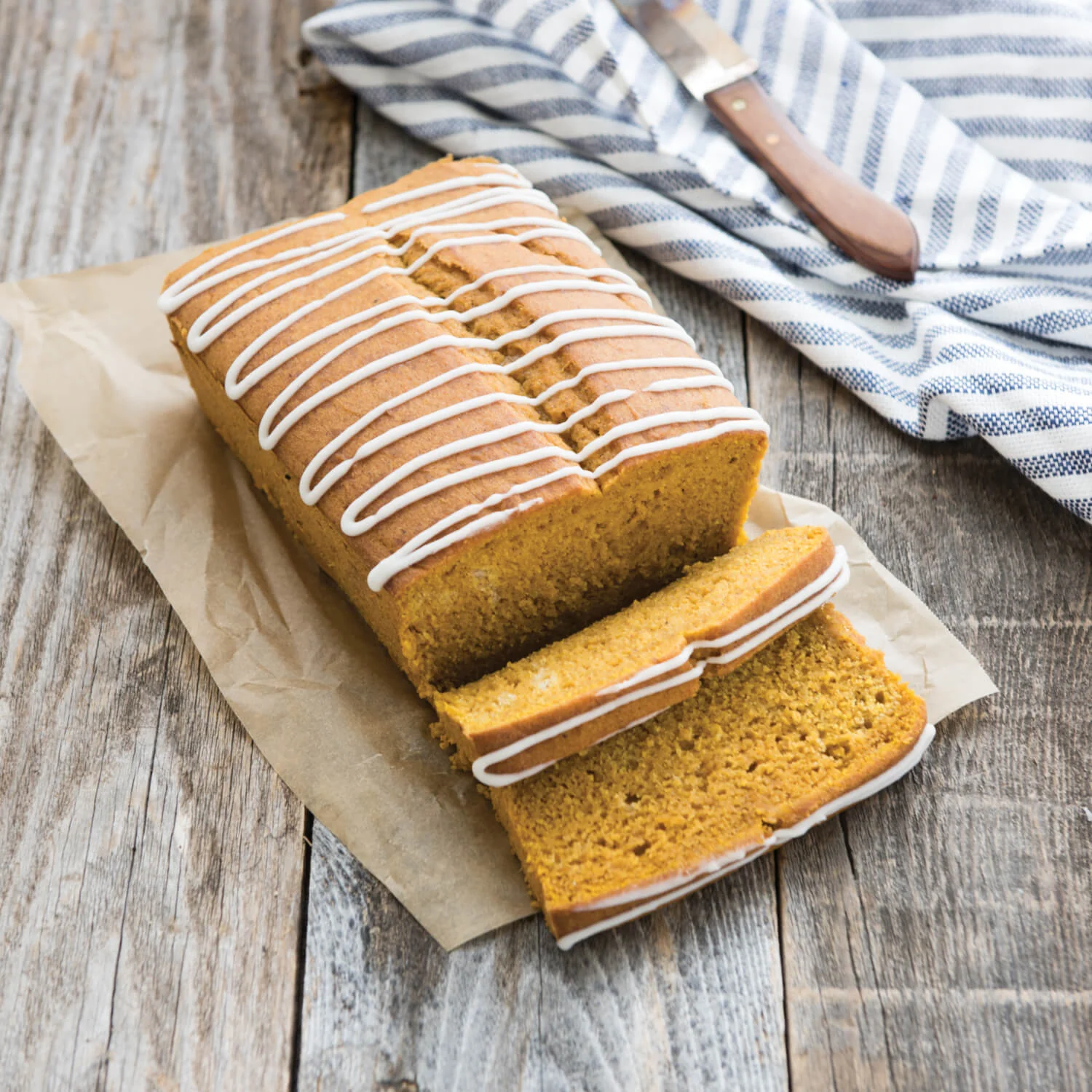 Nordic Ware Naturals 1.5lb Aluminium Loaf Pan - Image 3