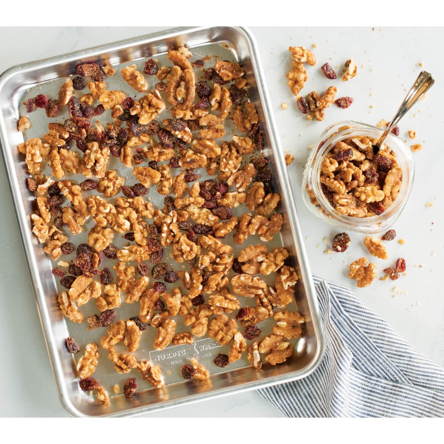 Nordic Ware Naturals Bakers Quarter Aluminium Sheet Pan - Image 8