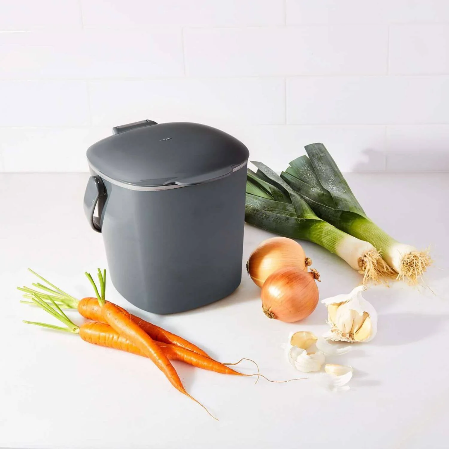 OXO Good Grips 2.8 Litre Compost Bin - Charcoal - Image 4
