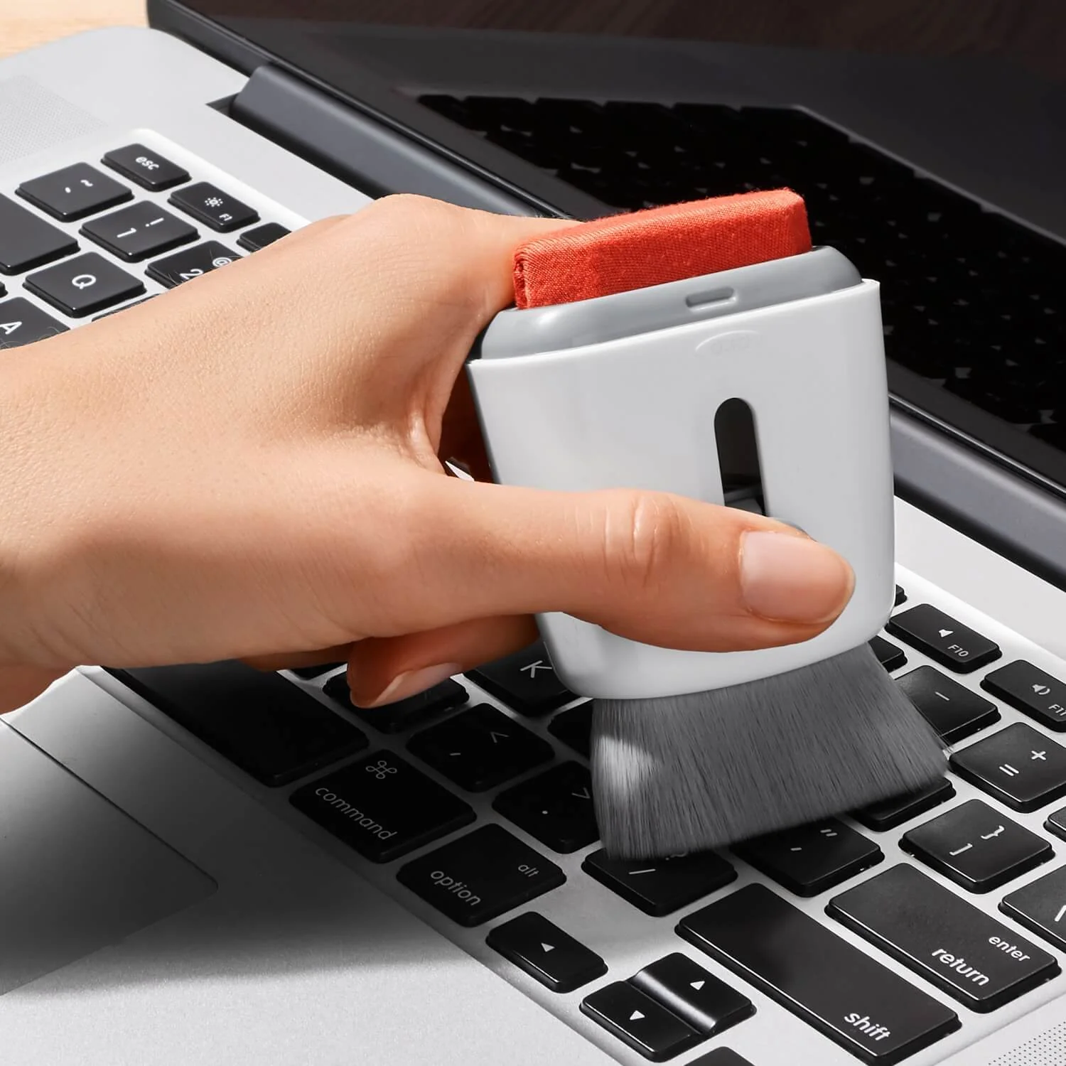 OXO Good Grips Sweep & Swipe Laptop Cleaner - Image 4