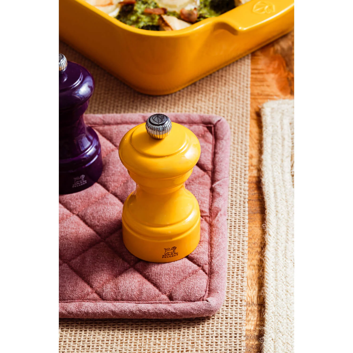 Peugeot Bistro 10cm Pepper Mill - Saffron - Image 6