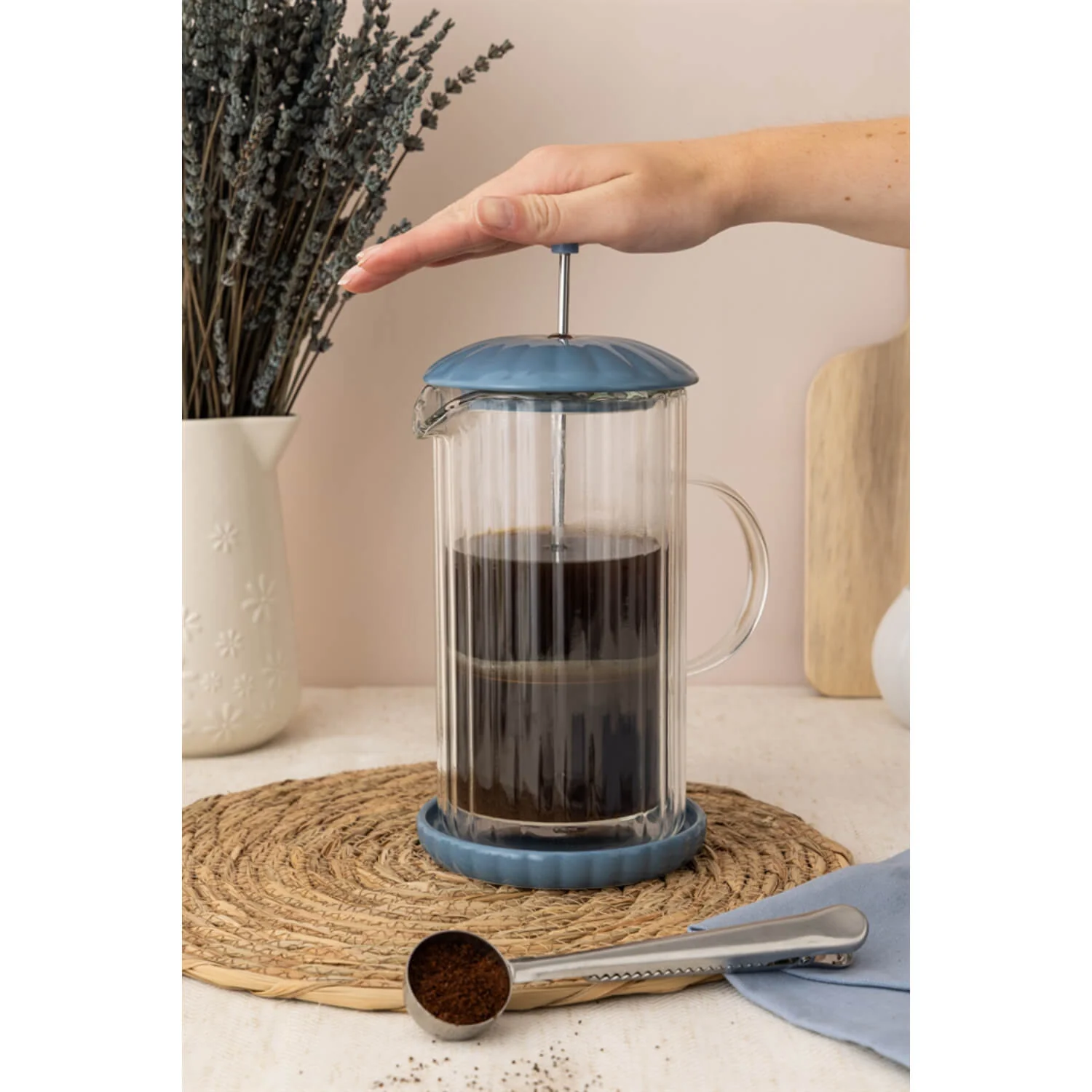 Price & Kensington 1 Litre Luxe Cafetière With Coffee Scoop - Bluebell - Image 3