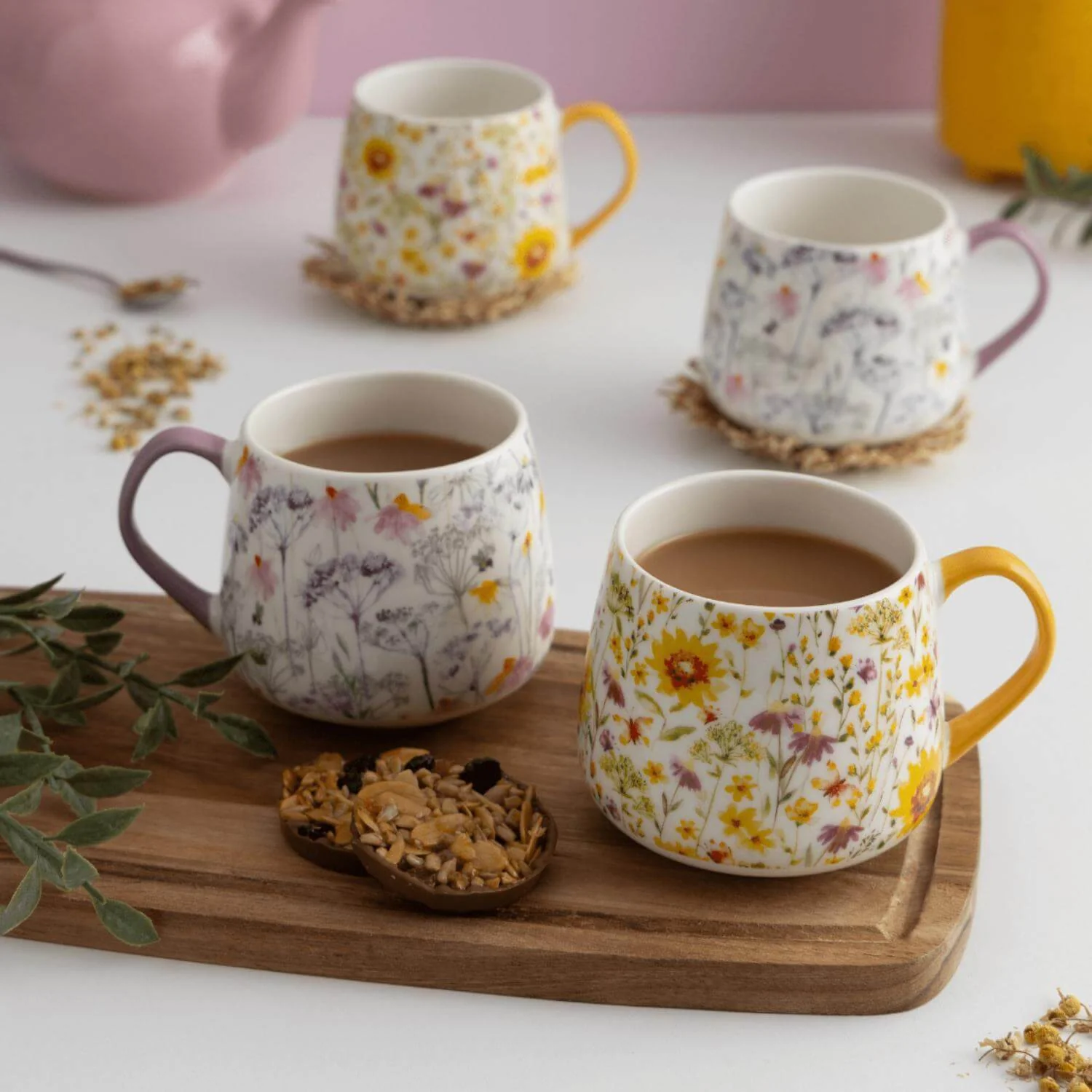 Price & Kensington 425ml Fine China Mug - Daisy - Image 2