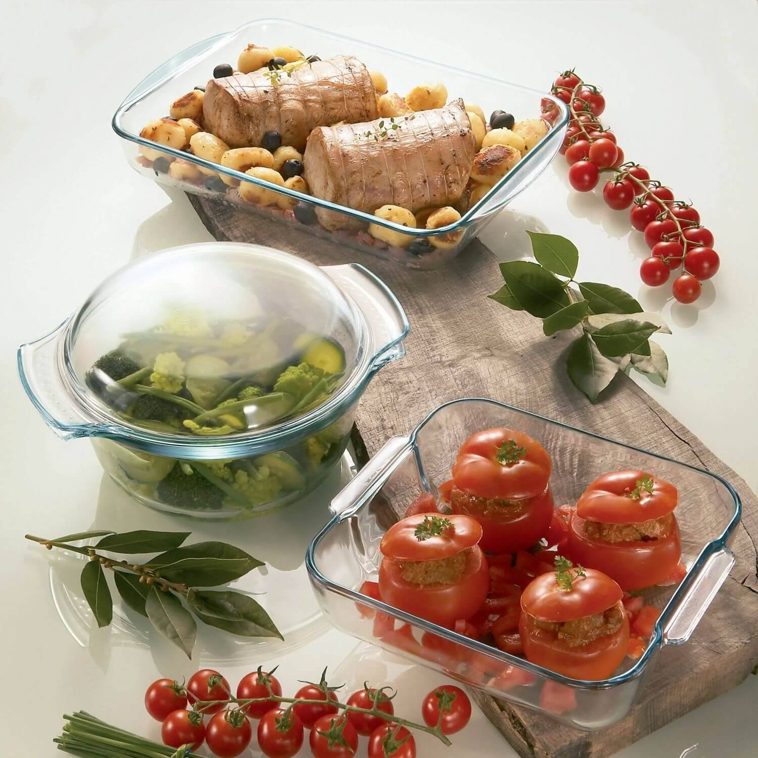Pyrex Classic Easy Grip Round Glass Casserole - 3.5 Litre - Image 2