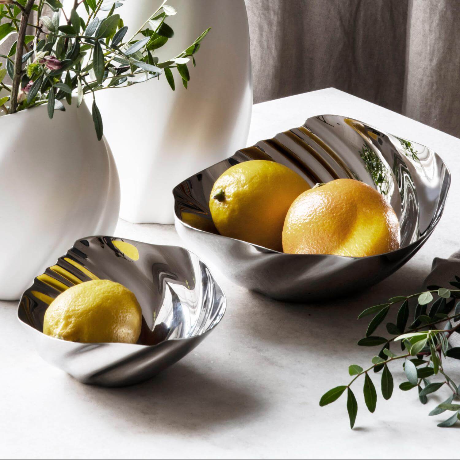 Robert Welch Cascade 18|10 Mirror Polished Stainless Steel Dish - Medium - Image 5