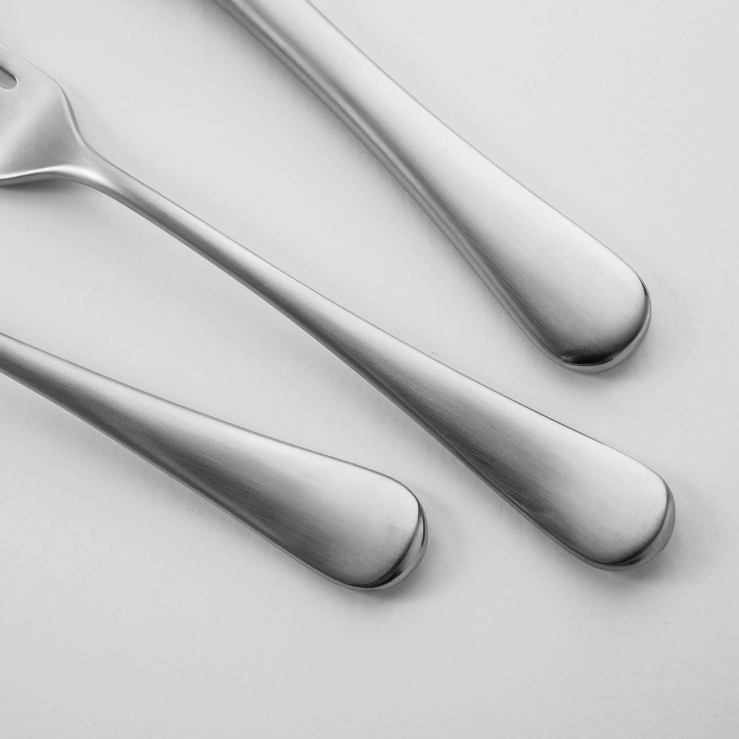 Robert Welch Radford Satin Stainless Steel Dessert Spoon - Image 2