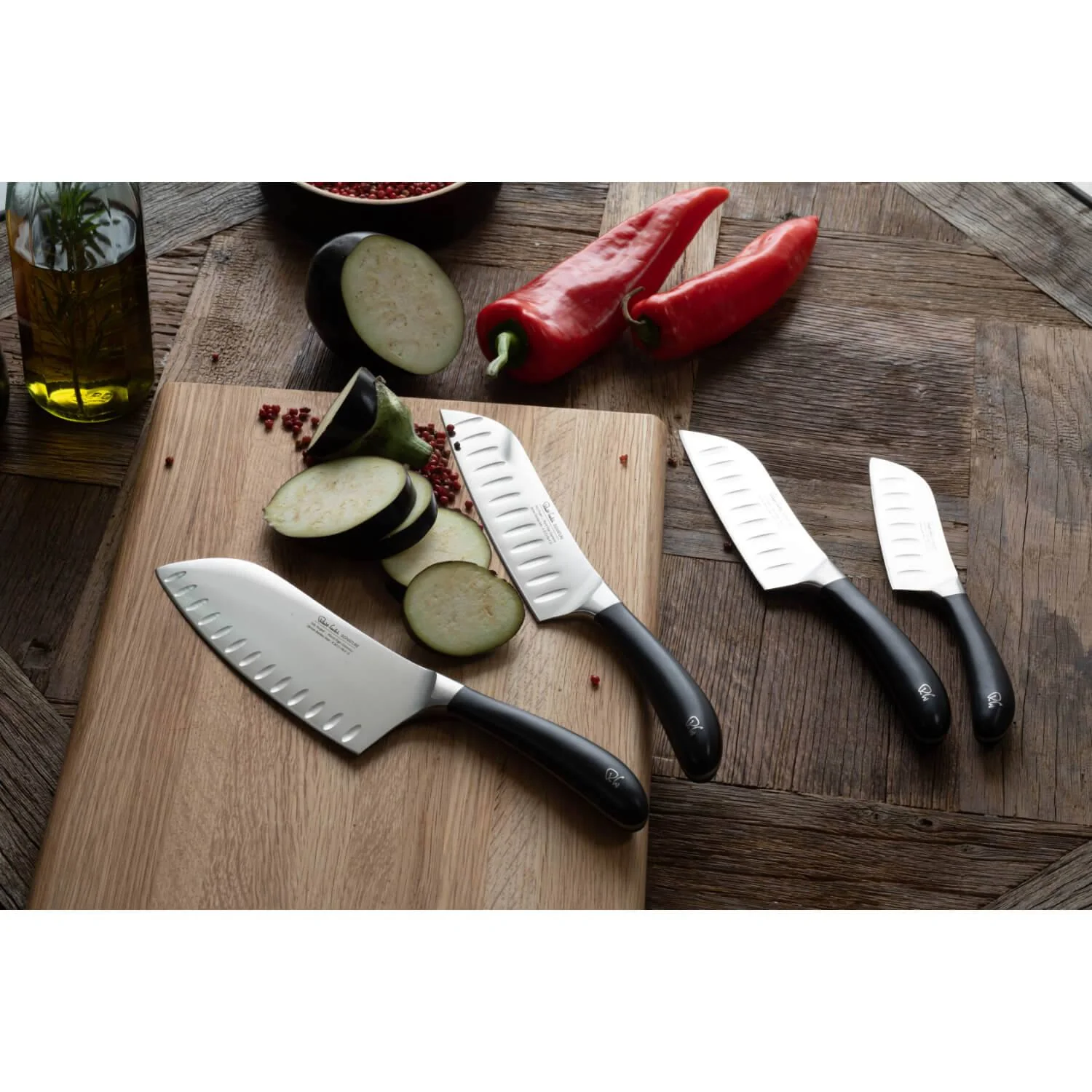 Robert Welch Signature Deep Santoku Knife - 17cm - Image 3