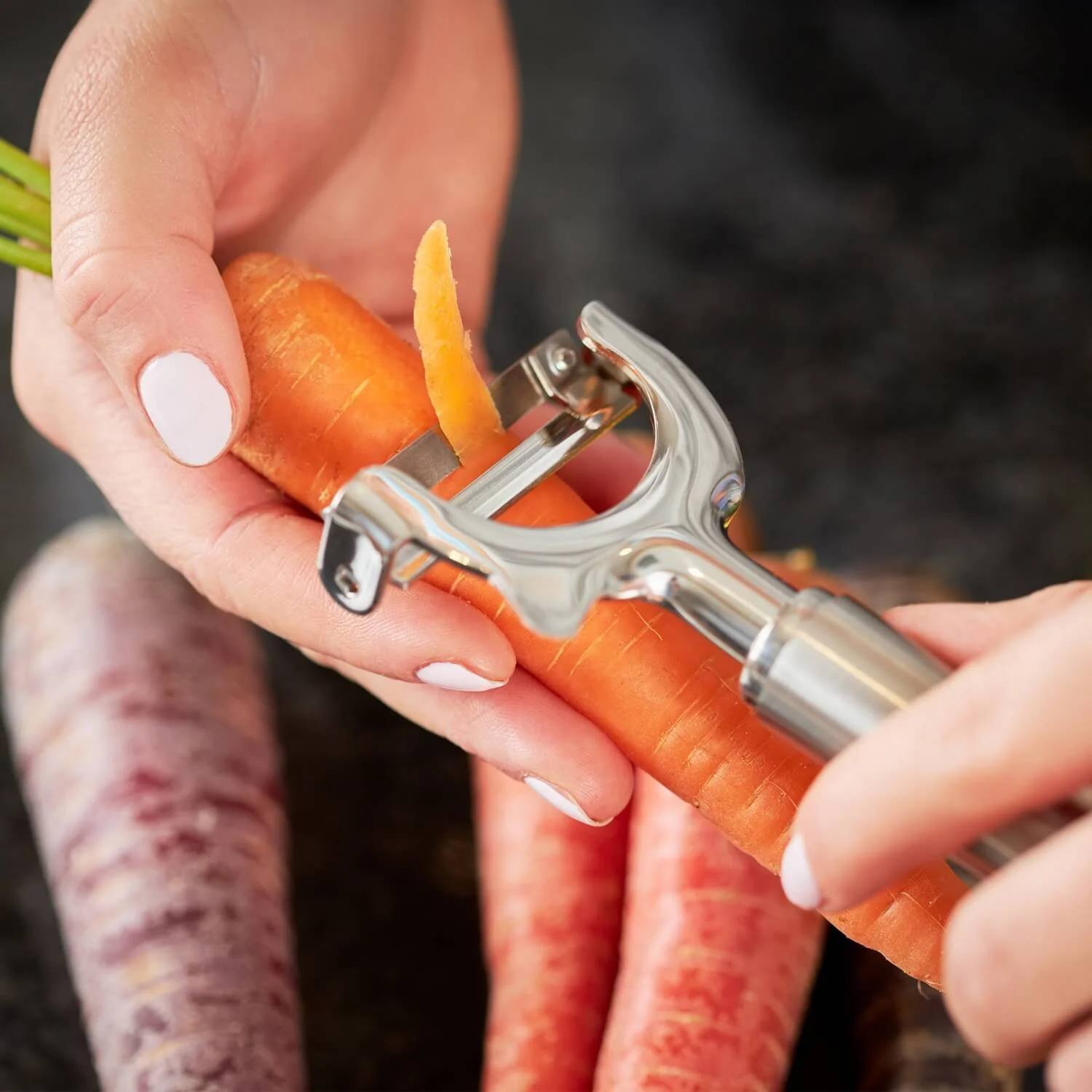 Rosle Stainless Steel Swivel Crosswise Peeler - Image 2