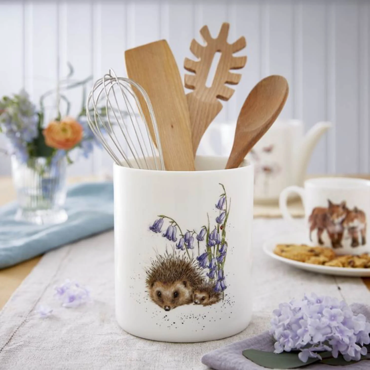 Wrendale Designs by Hannah Dale Bone China Utensil Jar - Love & Hedgehugs - Image 3
