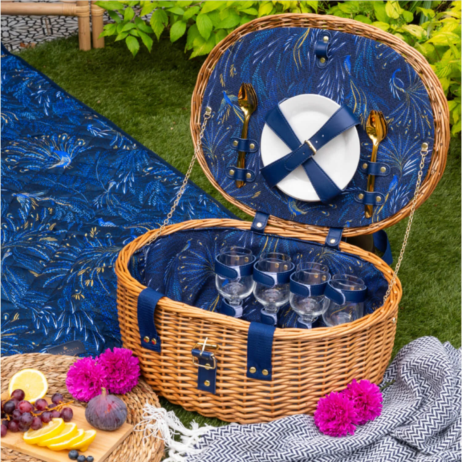 Sara Miller Anniversary 4-Person Wicker Hamper With Contents - Image 8