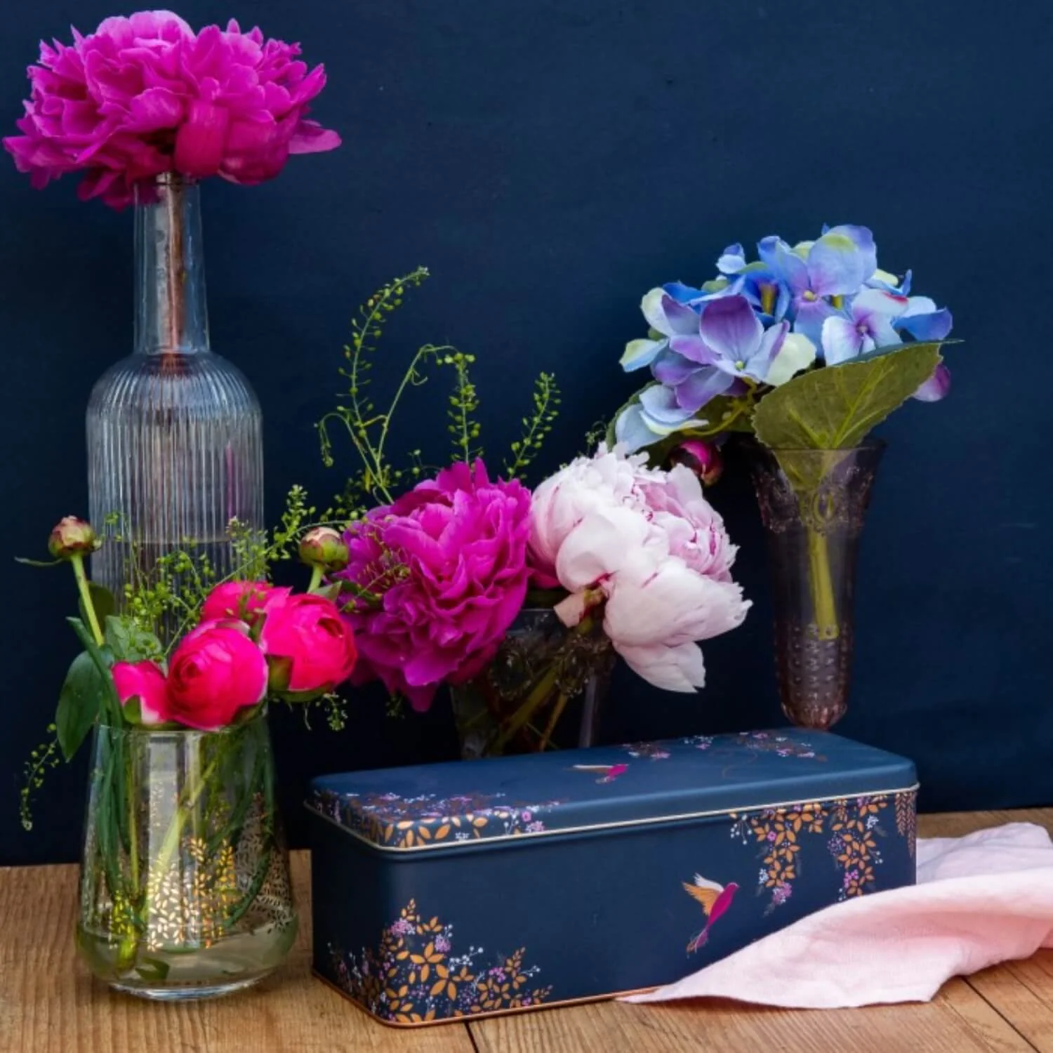 Sara Miller London Long Deep Rectangular Tin - Navy Hummingbird - Image 2