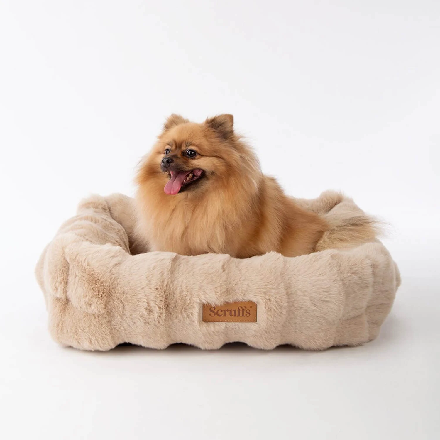 Scruffs Alpine 60cm x 50cm Box Bed - Champagne - Image 4