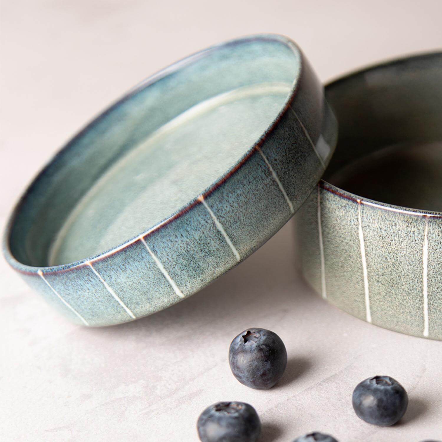 Scruffs Reactive Glaze 13cm Stoneware Pet Saucer - Pinstripe Graphite - Image 2