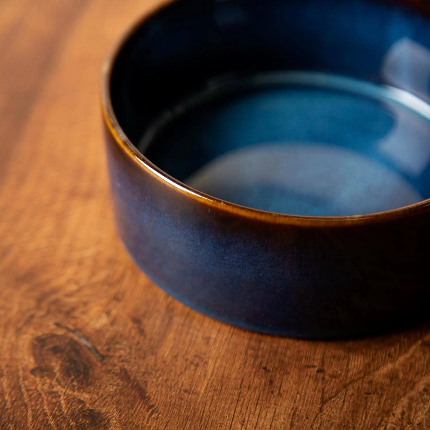 Scruffs Reactive Glaze 15cm Stoneware Food/Water Pet Bowl - Midnight Blue - Image 2