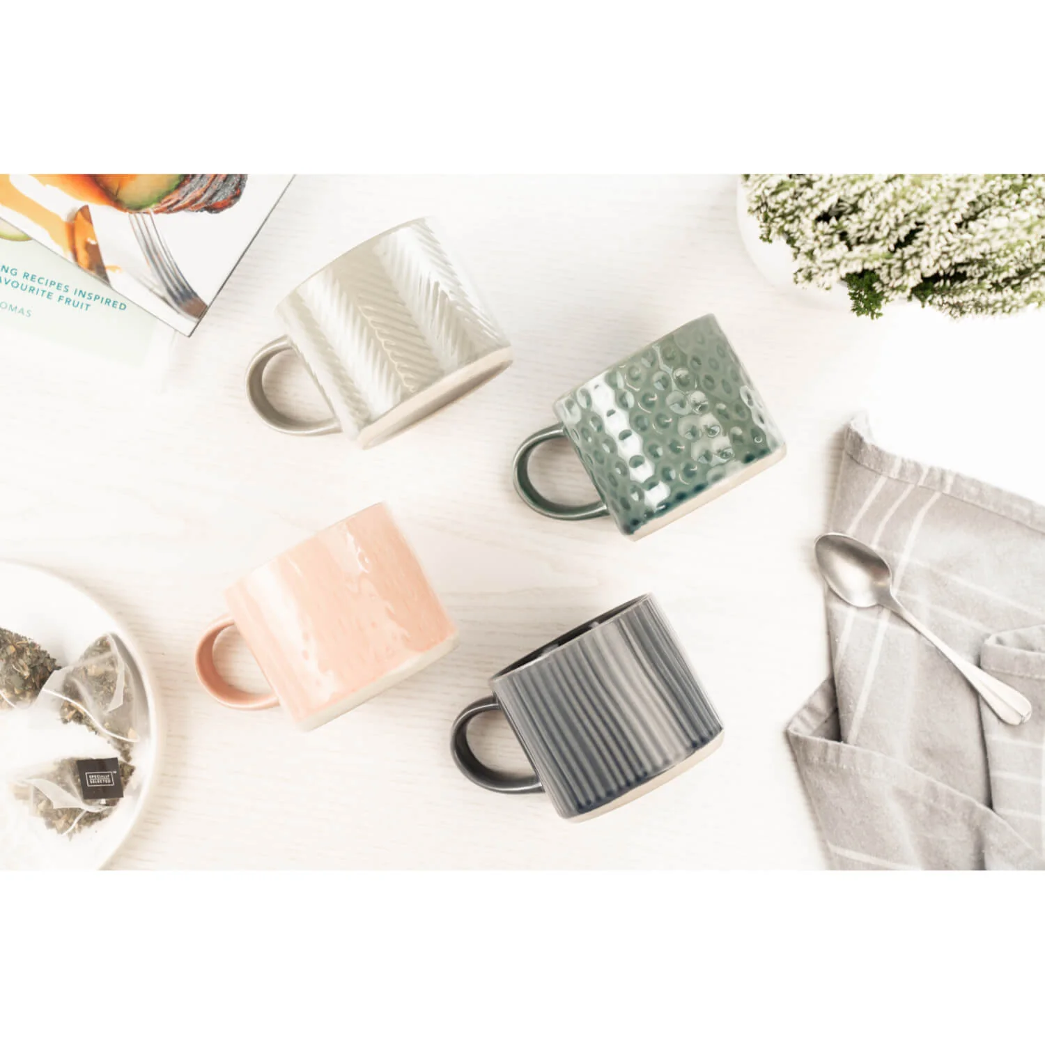 Siip Embossed Chevron Stoneware 300ml Mug - Grey - Image 3
