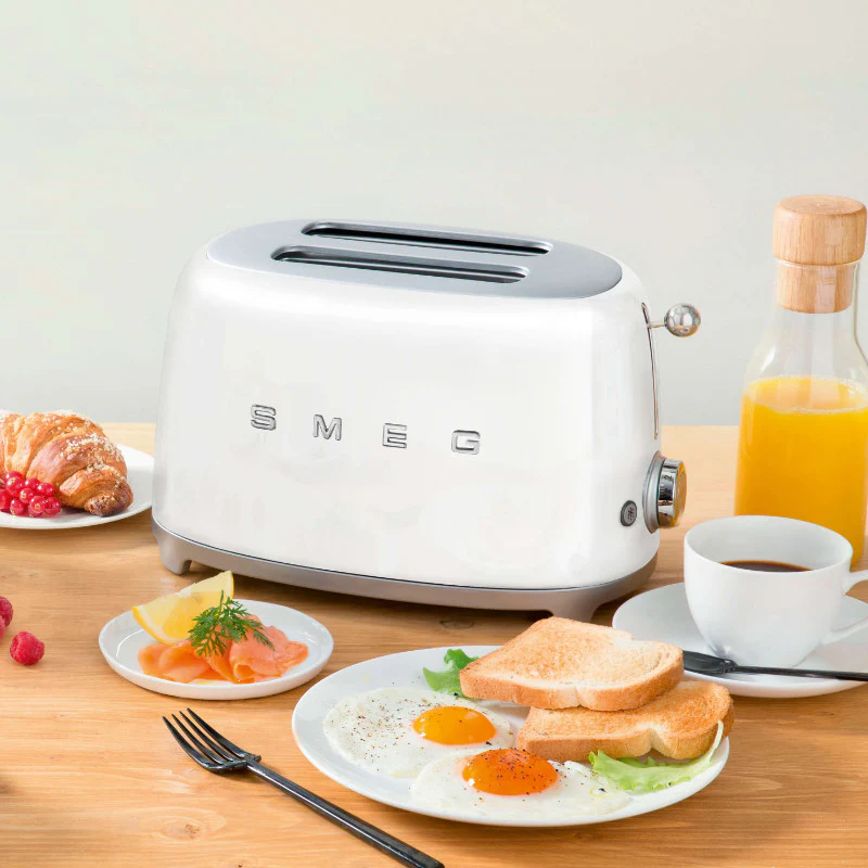 Smeg 50's Style Retro TSF01 2 Slice Toaster - White - Image 4