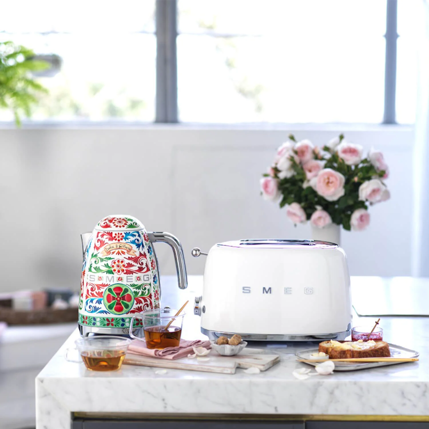 Smeg 50's Style Retro TSF01 2 Slice Toaster - White - Image 5