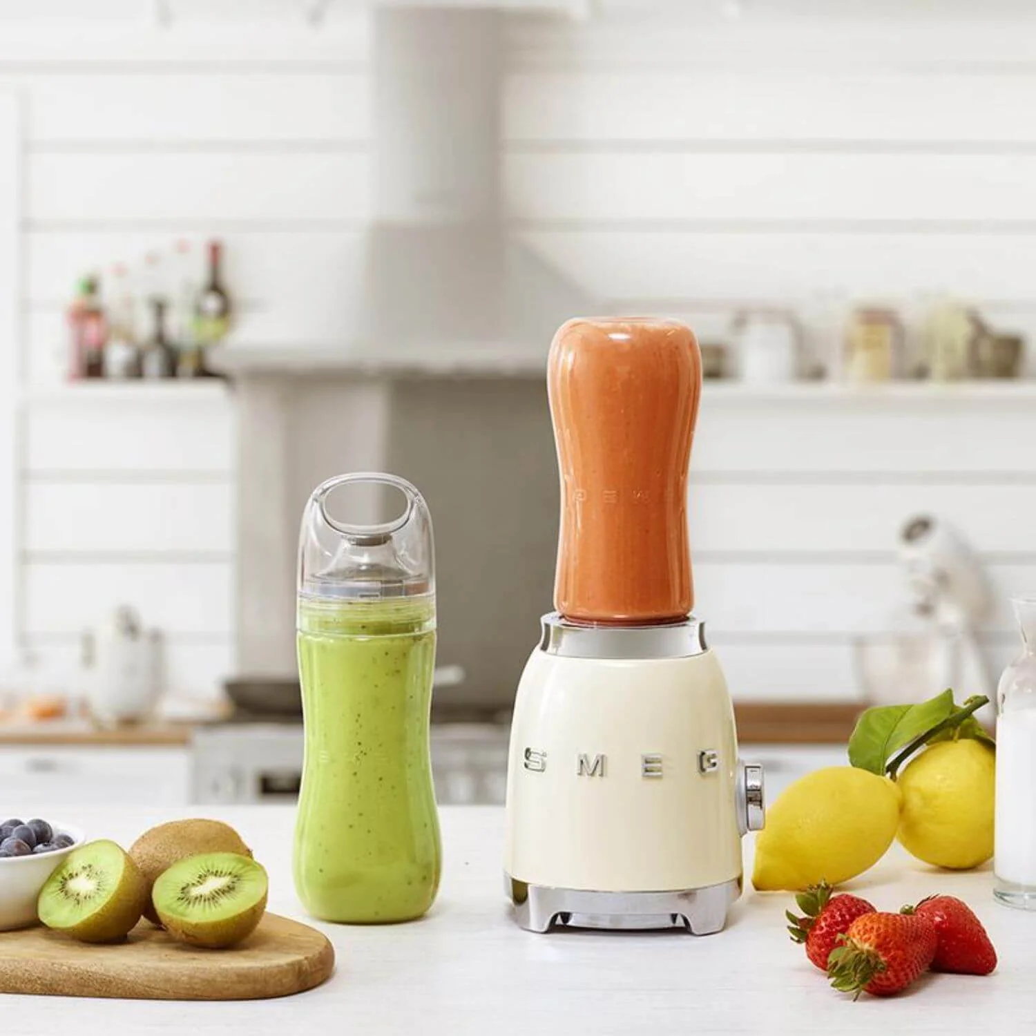 Smeg 50's Style Retro PBF01 Personal Blender - Cream - Image 6