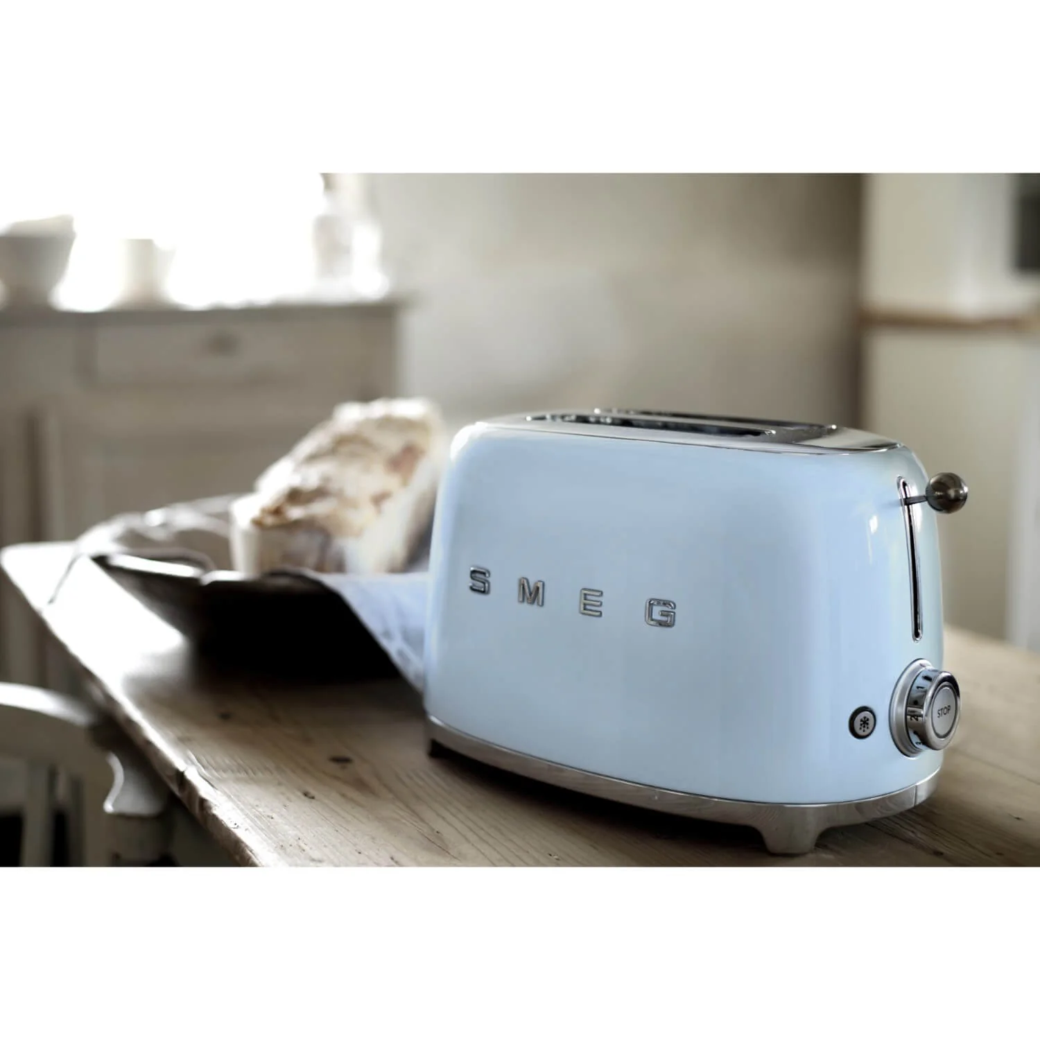 Smeg Jug Kettle & 2 Slice Toaster Set - Pastel Blue - Image 11