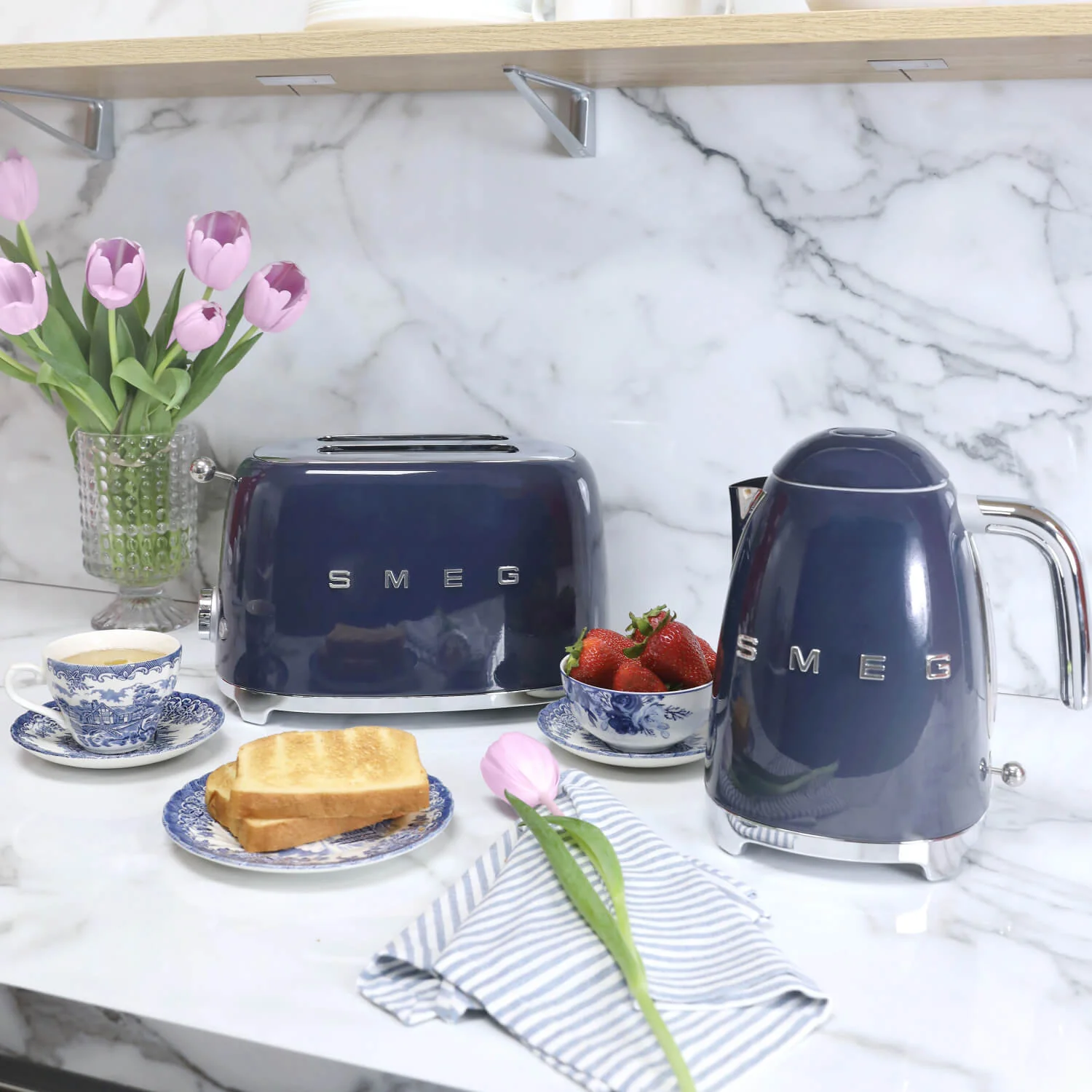 Smeg 50's Style Retro KLF03 Jug Kettle - Navy Blue - Image 7