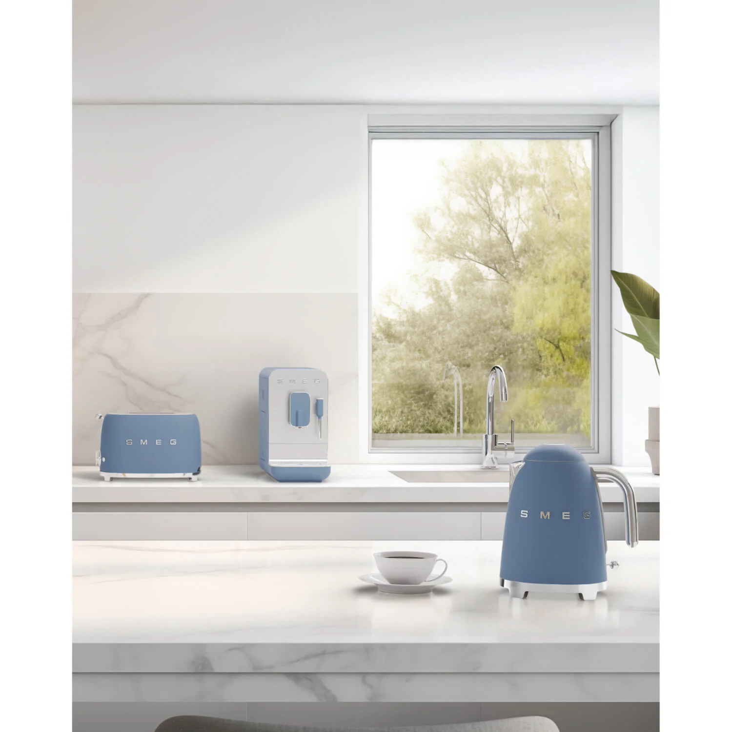 Smeg BCC12SBMUK Bean to Cup Coffee Machine - Matte Storm Blue - Image 12