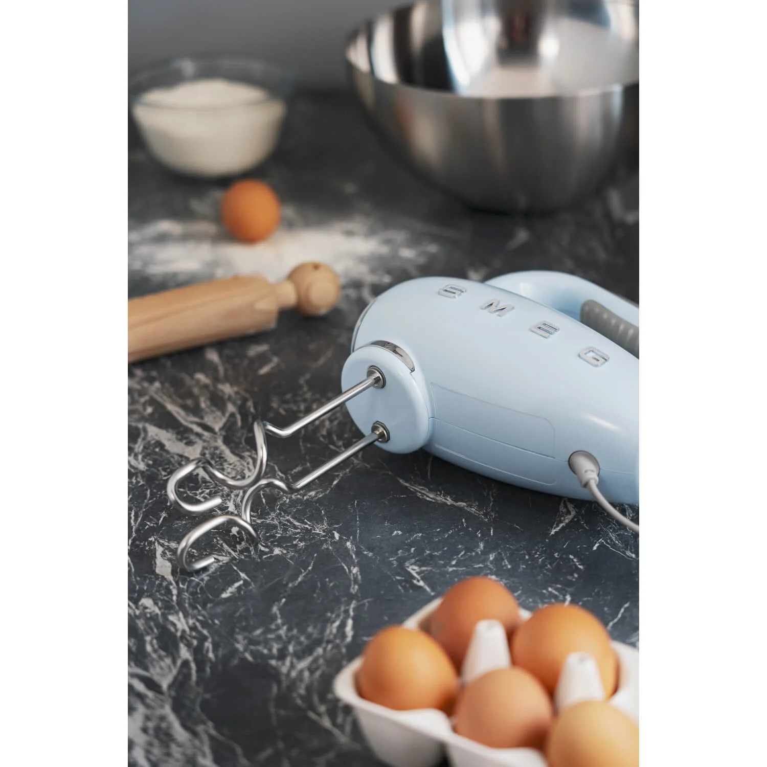 Smeg 50's Style Retro HMF01 Hand Mixer - Pastel Blue - Image 10