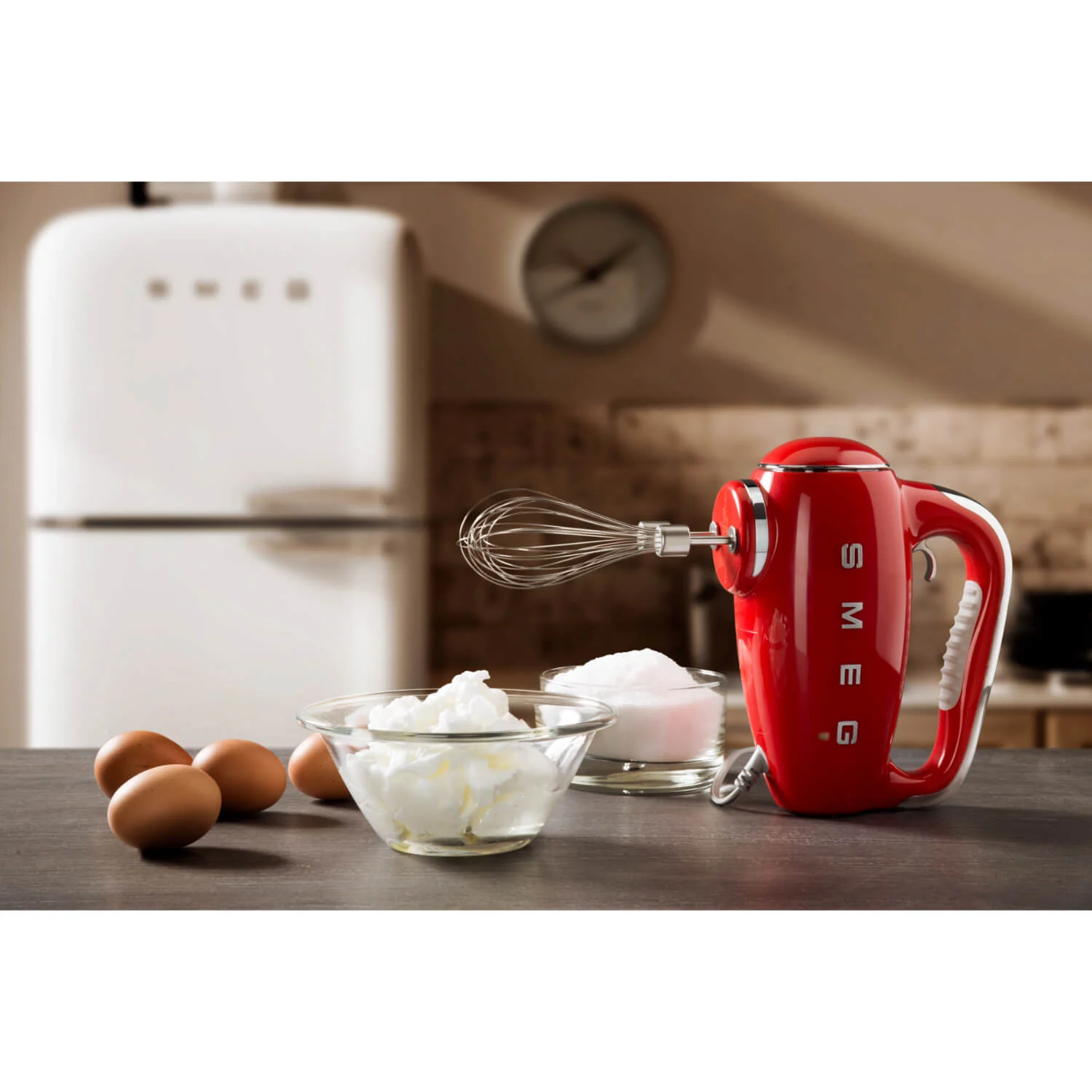 Smeg 50's Style Retro HMF01 Hand Mixer - Red - Image 9