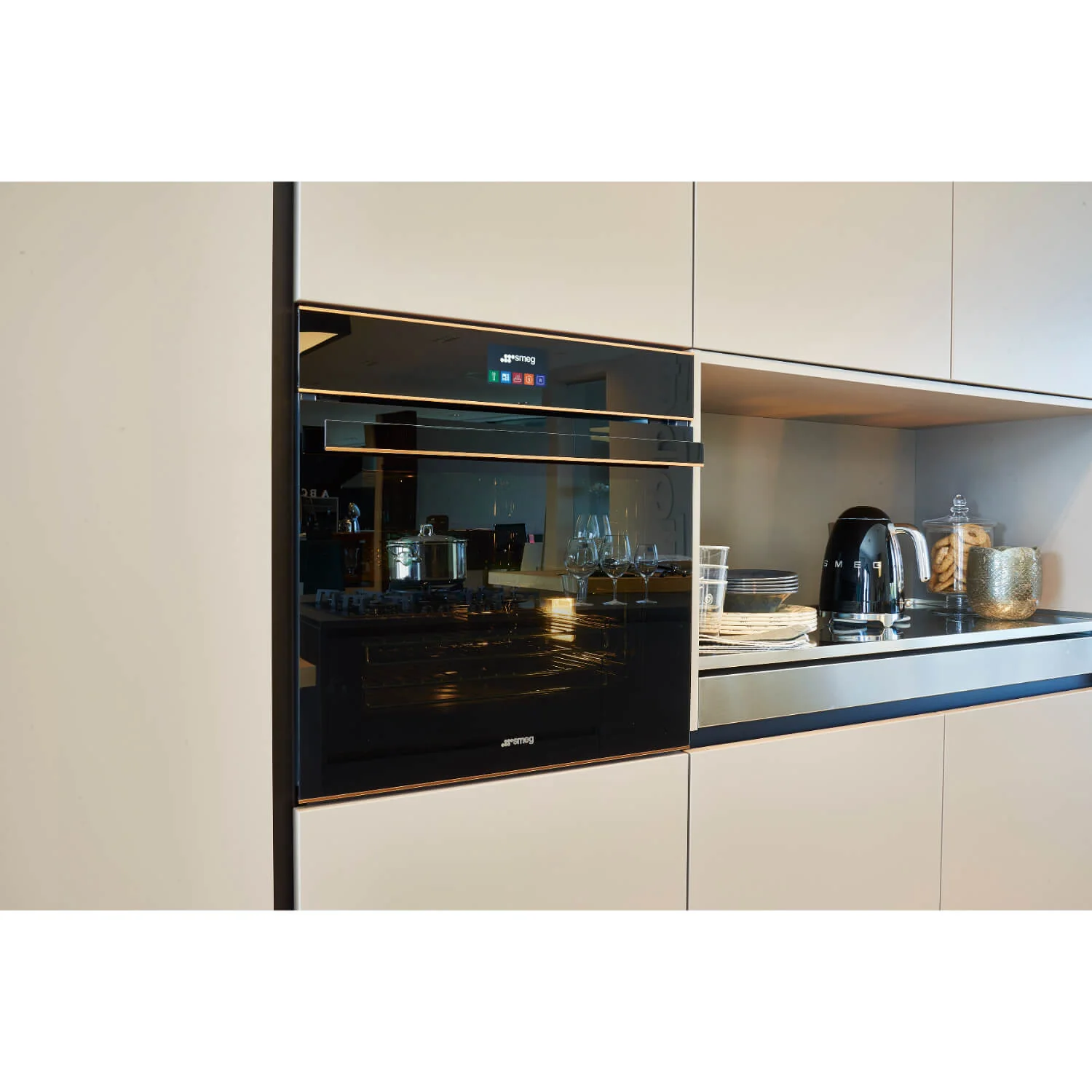 Smeg Mini Kettle & 2 Slice Toaster Set - Black - Image 19