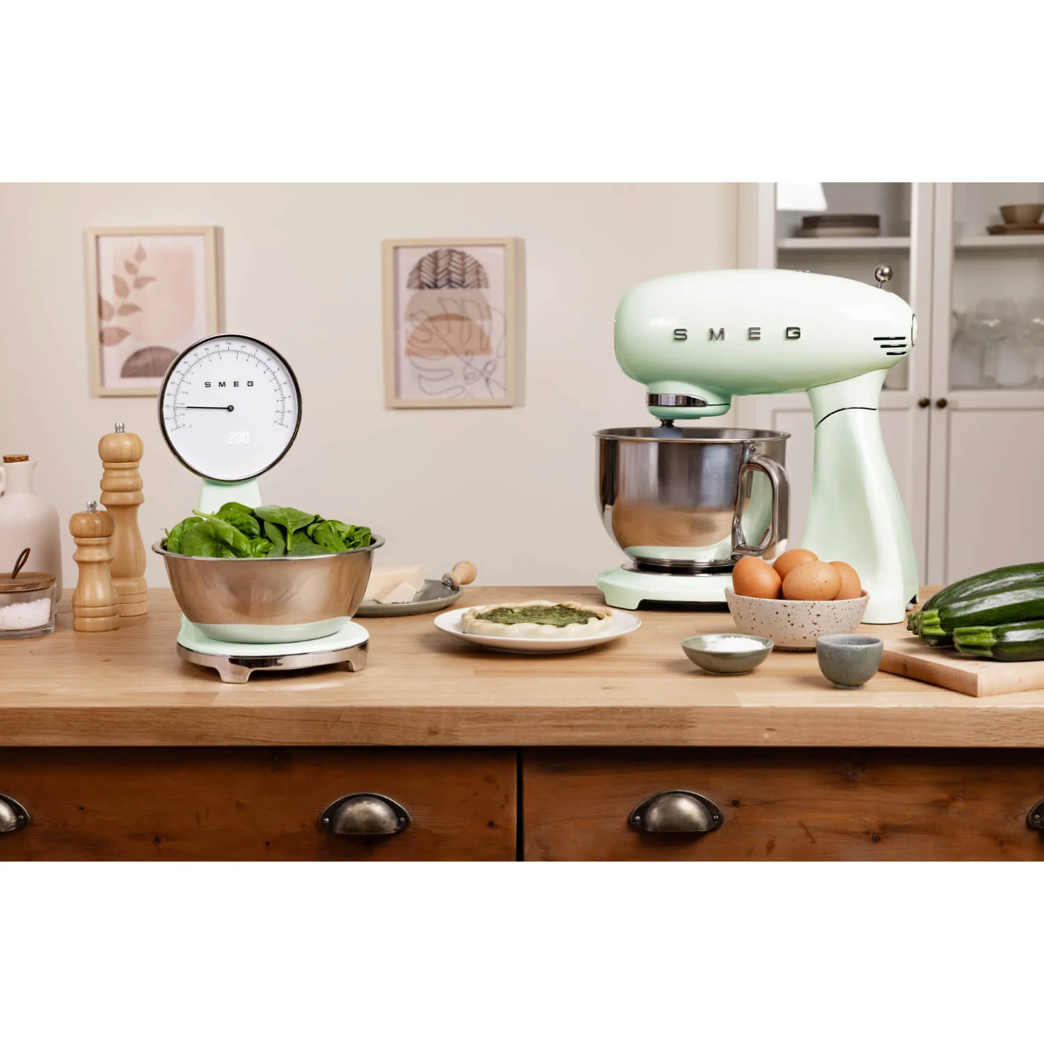 Smeg 50's Retro Style KSF01 Kitchen Scales - Pastel Green - Image 6