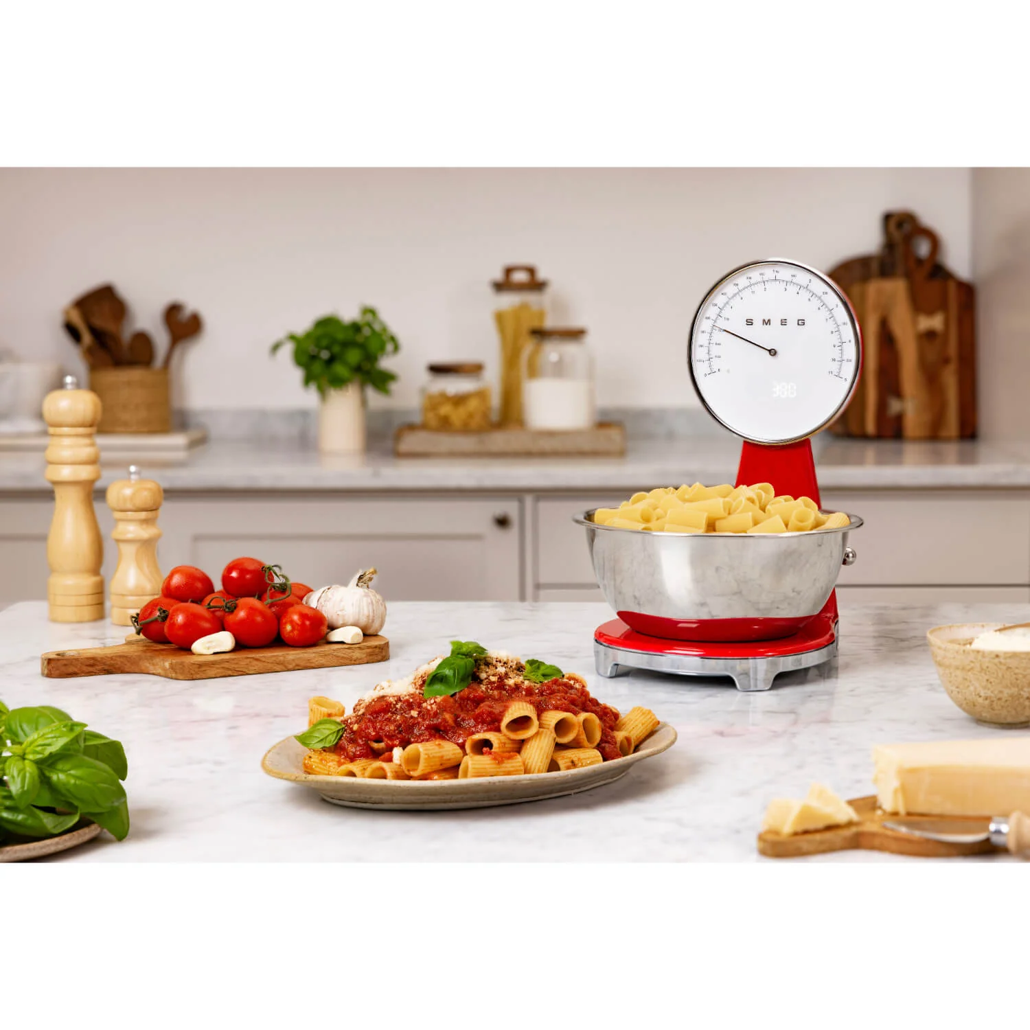 Smeg 50's Retro Style KSF01 Kitchen Scales - Red - Image 6