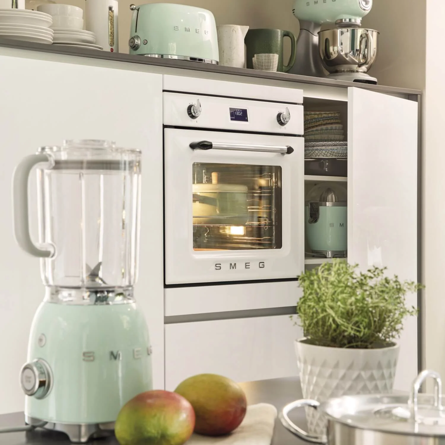 Smeg 50's Style Retro TSF03 4 Slice Toaster - Pastel Green - Image 9