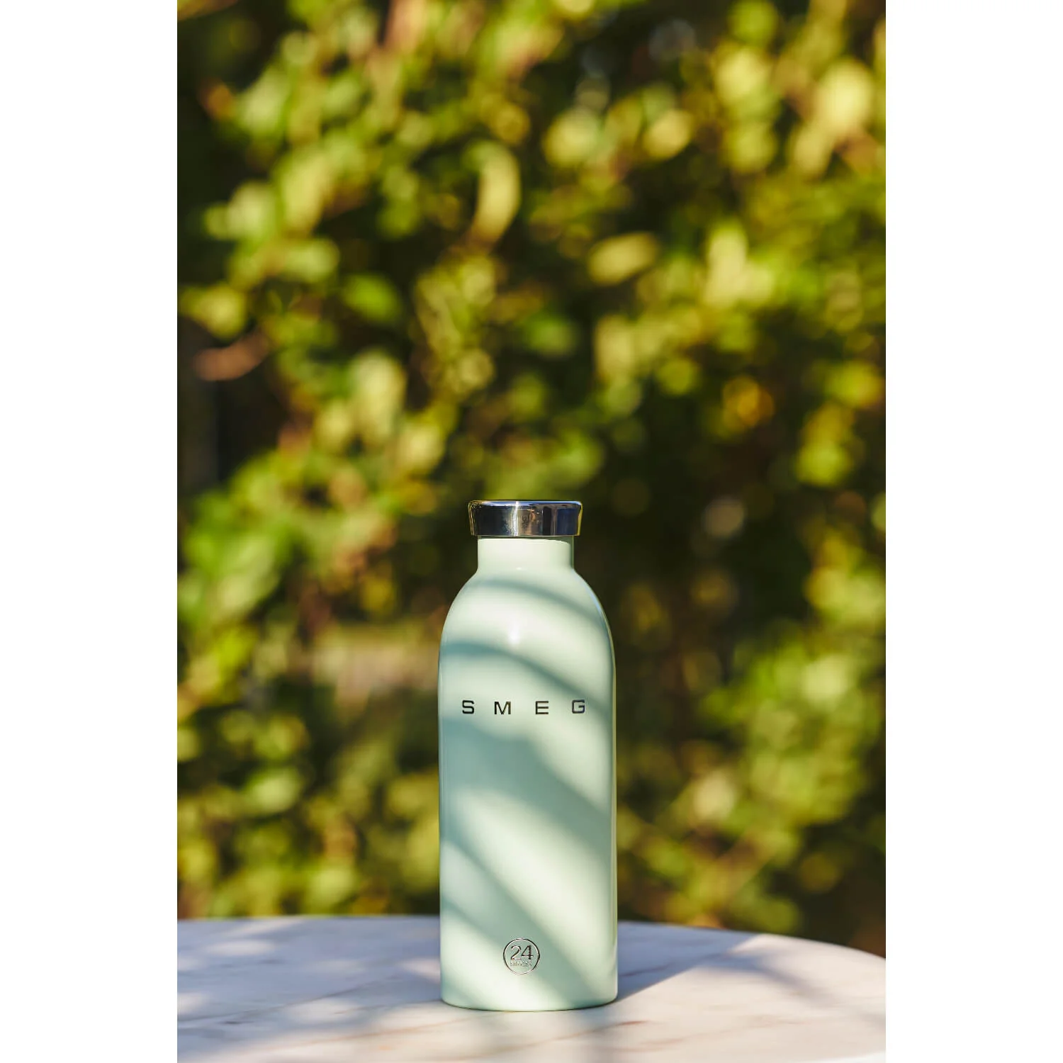 Smeg x 24Bottles® 50's Style Reusable 500ml Clima Bottle - Pastel Green - Image 8