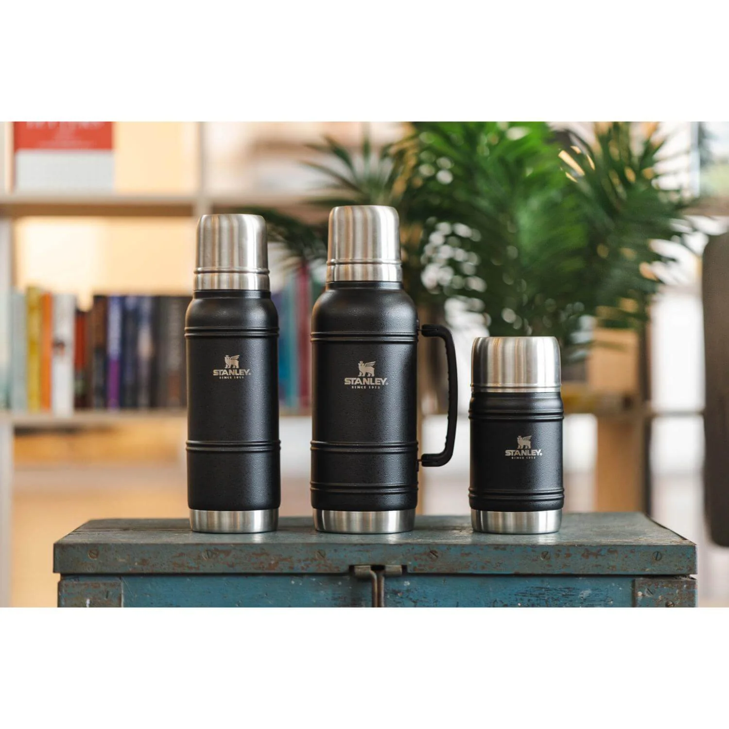 Stanley The Artisan 1 Litre Thermal Bottle - Black Moon - Image 8