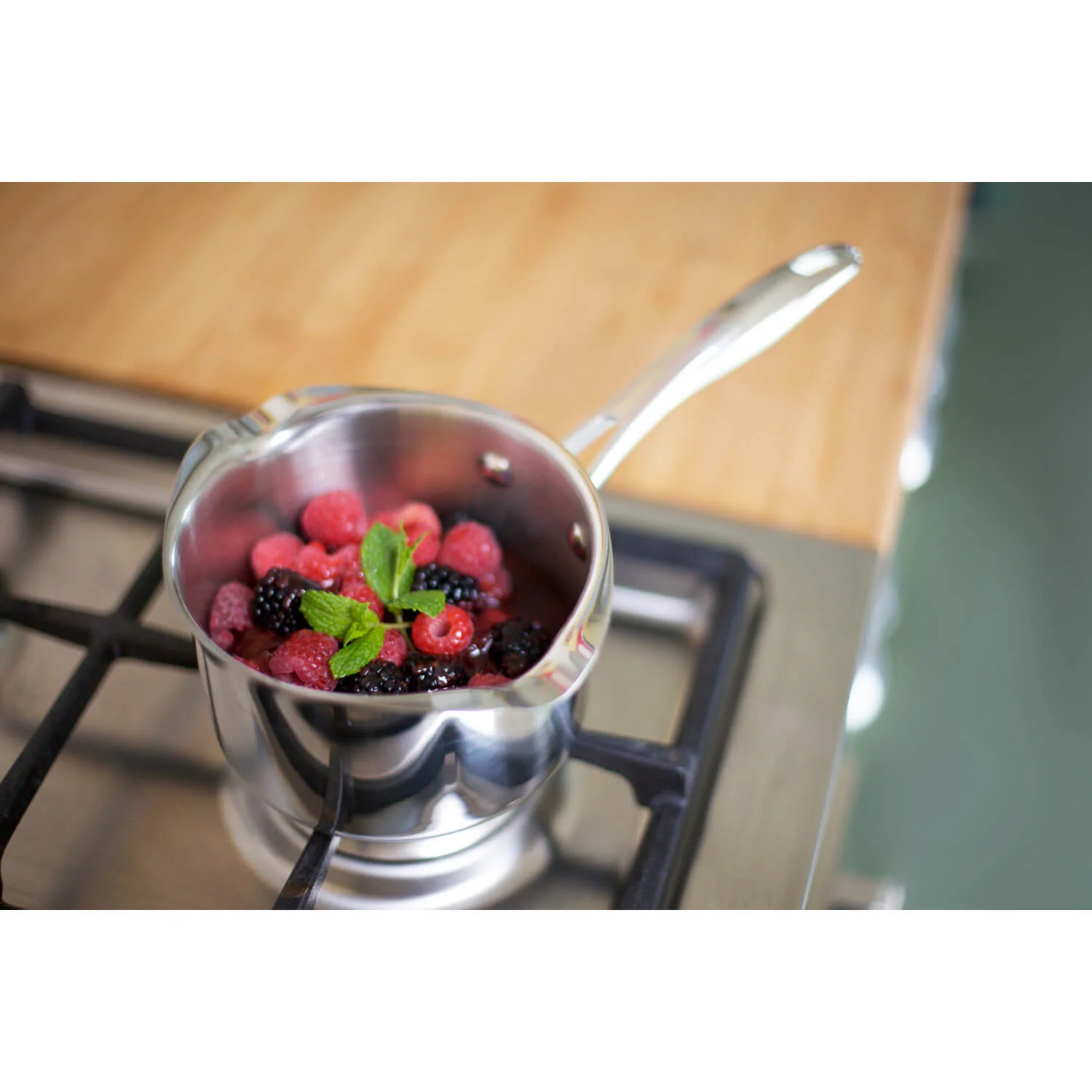 Stellar 7000 Draining Saucepan With Glass Lid - 14cm - Image 4