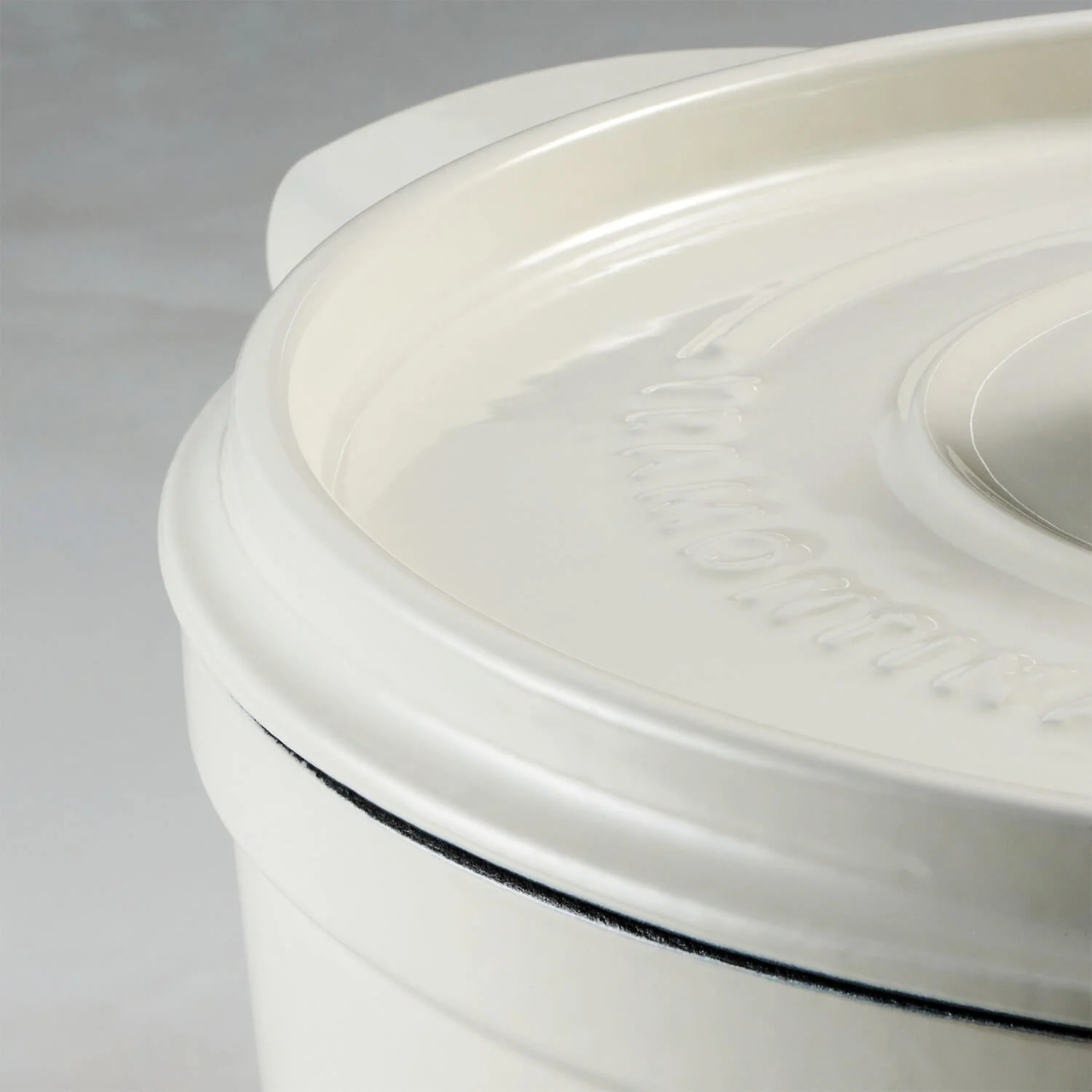 Tramontina 22cm Enamelled Cast Iron Round Casserole - Latte - Image 3