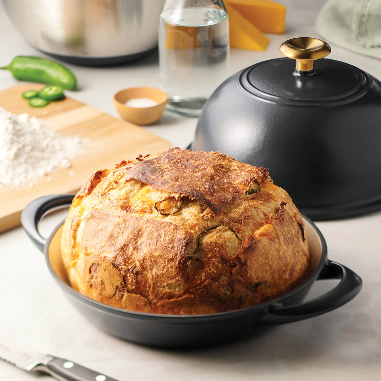 Tramontina 24cm Enamelled Cast Iron Bread Oven - Black - Image 5