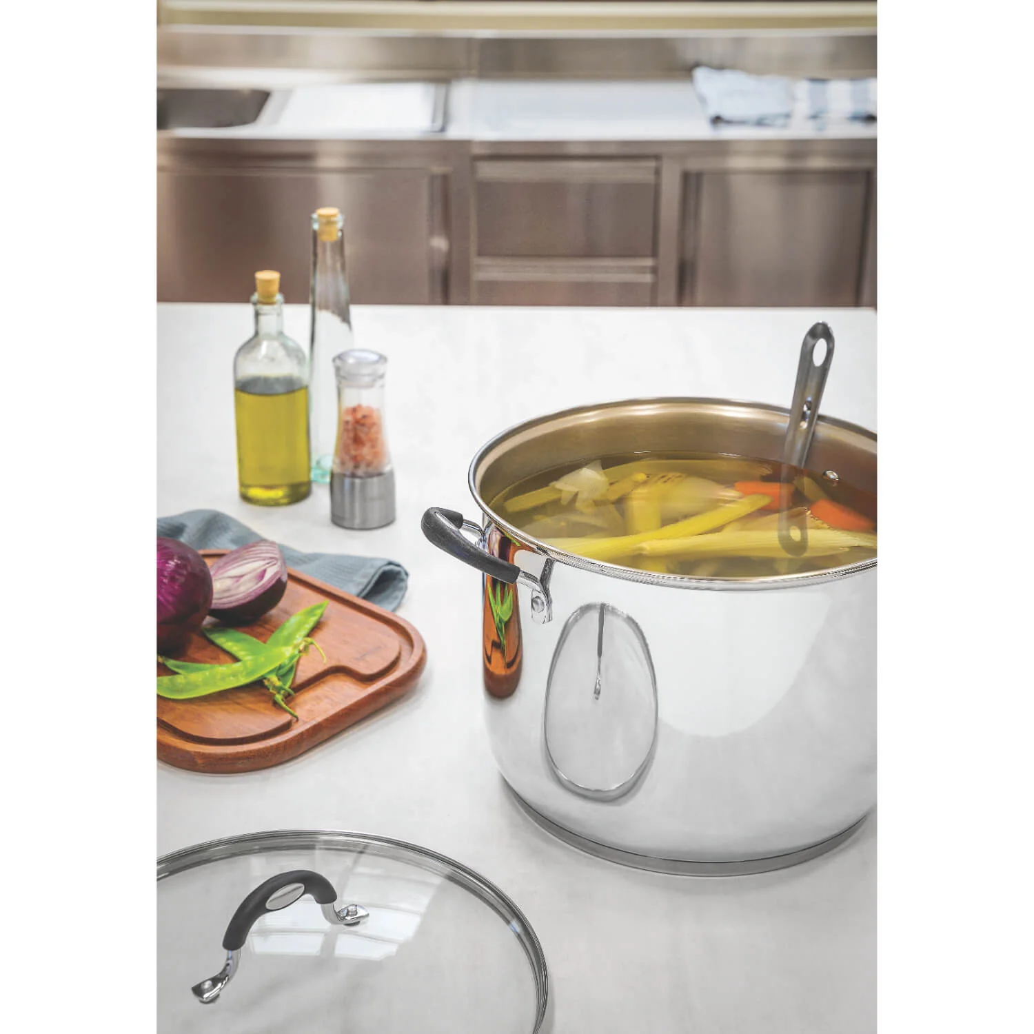 Tramontina Astro Silicone Stainless Steel Tri-Ply Stock Pot with Glass Lid - 28cm - Image 4