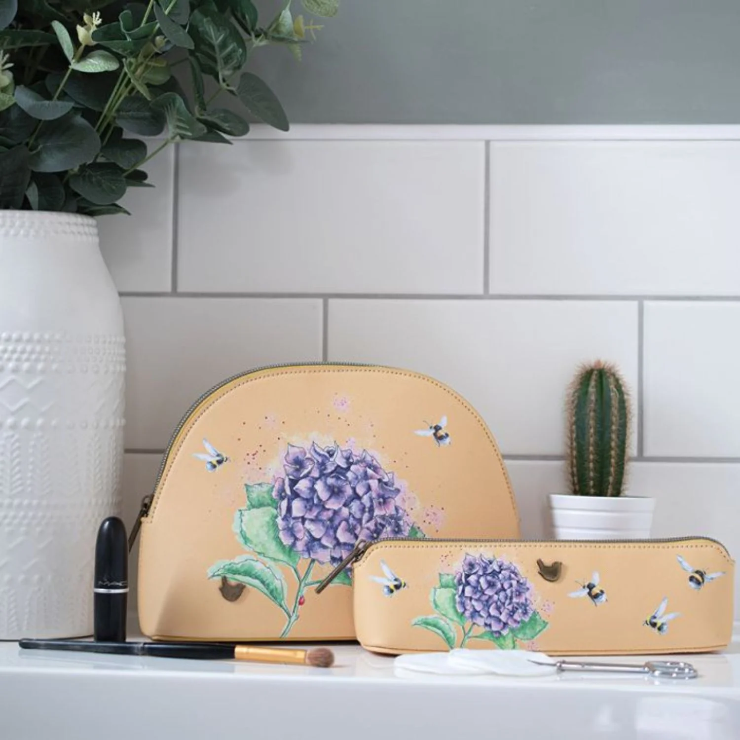 Wrendale Designs Brush Bag / Pencil Case - Flight of the Bumblebee - Image 3